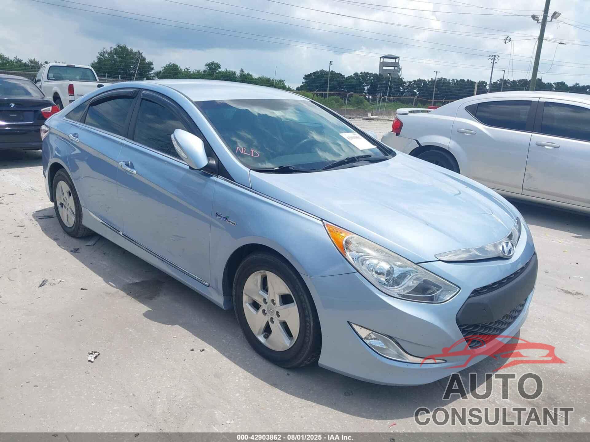 HYUNDAI SONATA HYBRID 2011 - KMHEC4A49BA004479