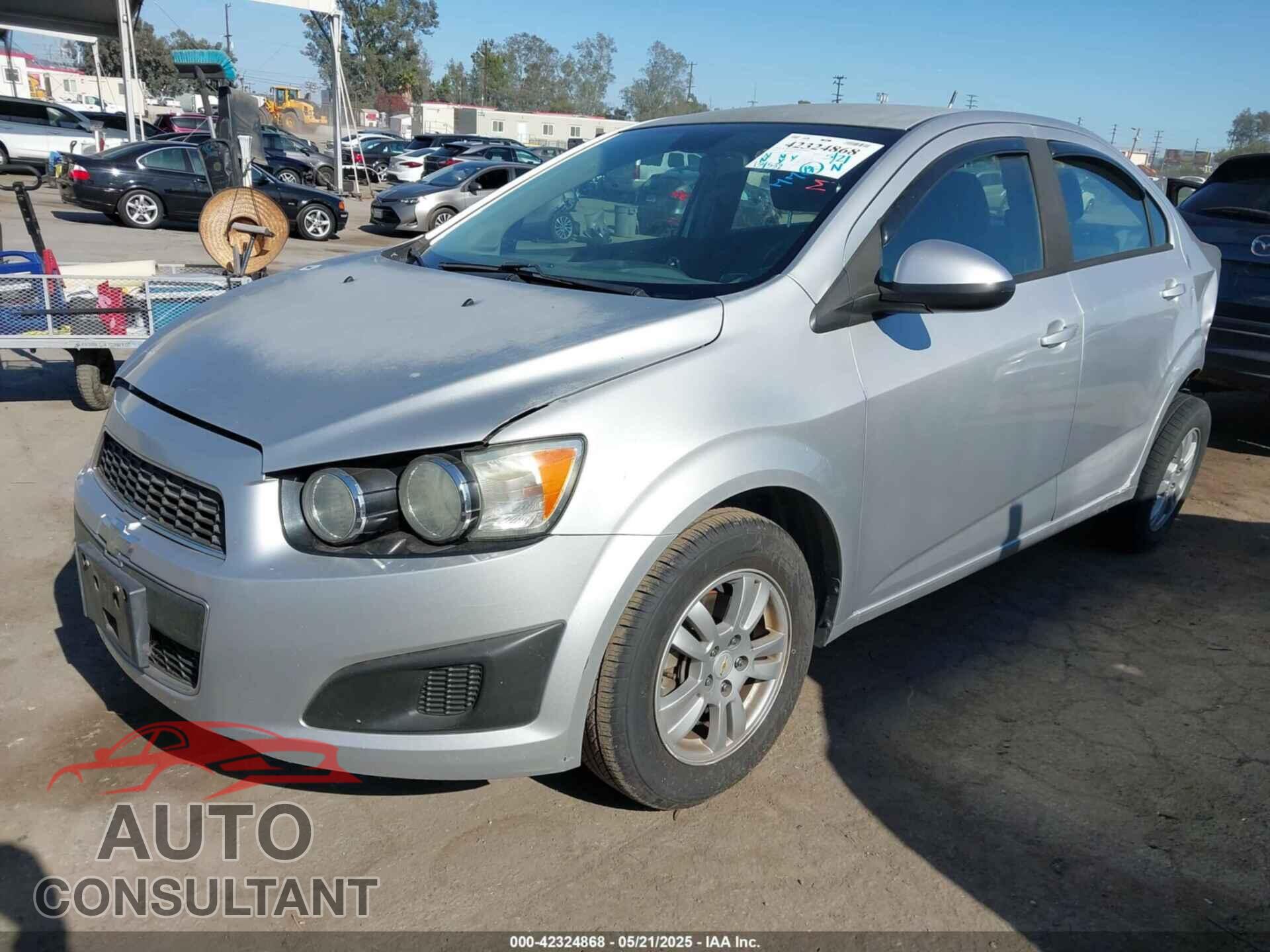 CHEVROLET SONIC 2012 - 1G1JB5SH1C4100418