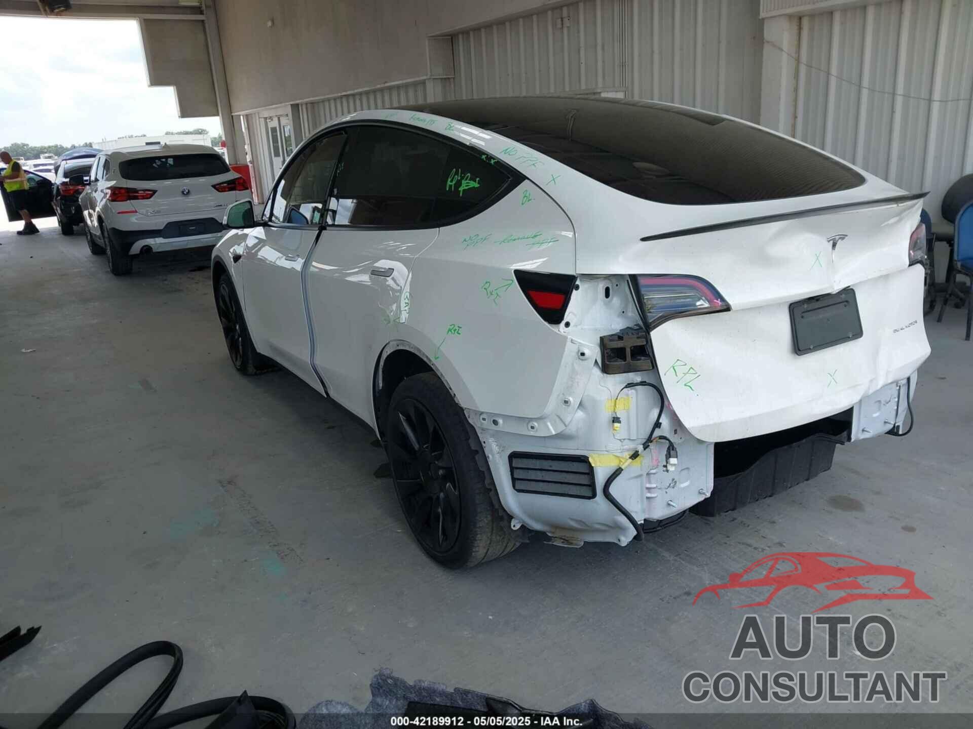 TESLA MODEL Y 2022 - 7SAYGDEE7NF460942
