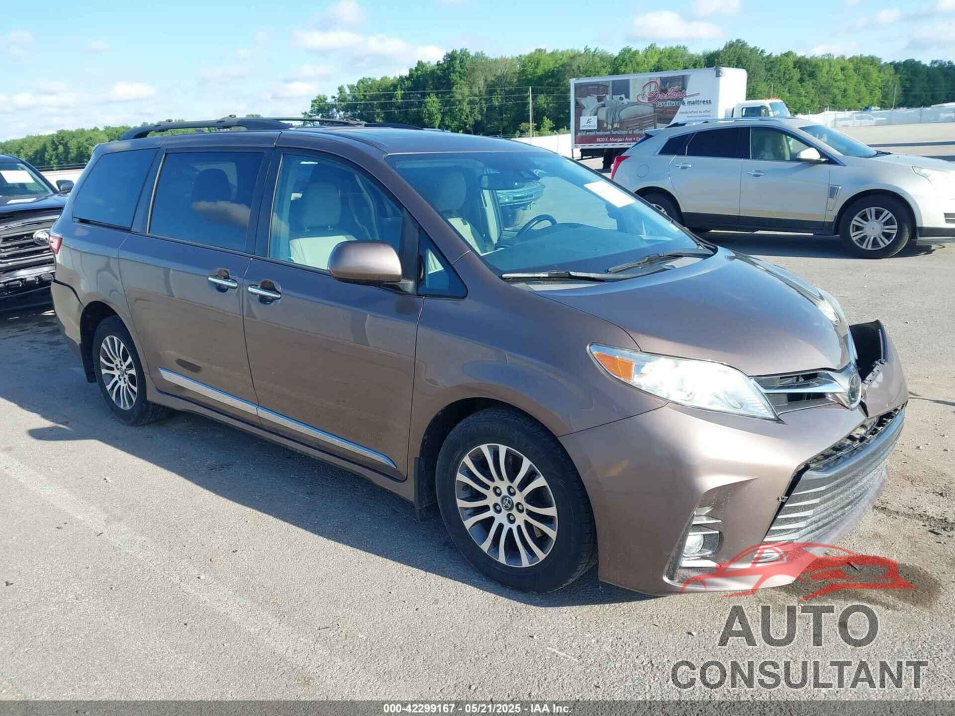 TOYOTA SIENNA 2019 - 5TDYZ3DC7KS984973