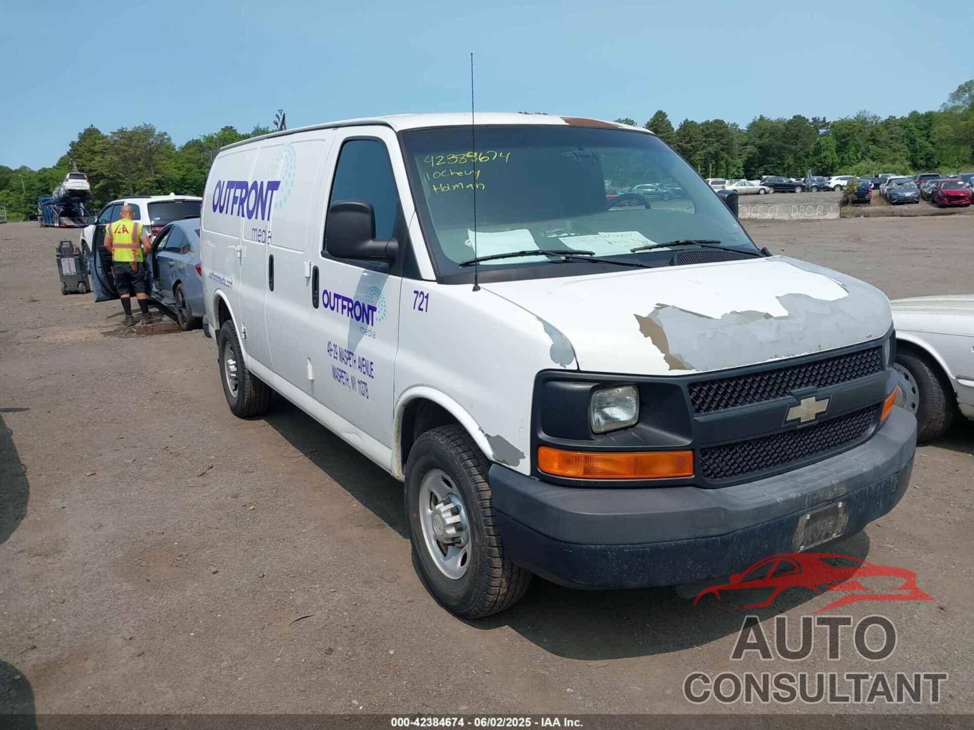 CHEVROLET EXPRESS 2500 2010 - 1GCZGFBA7A1102015