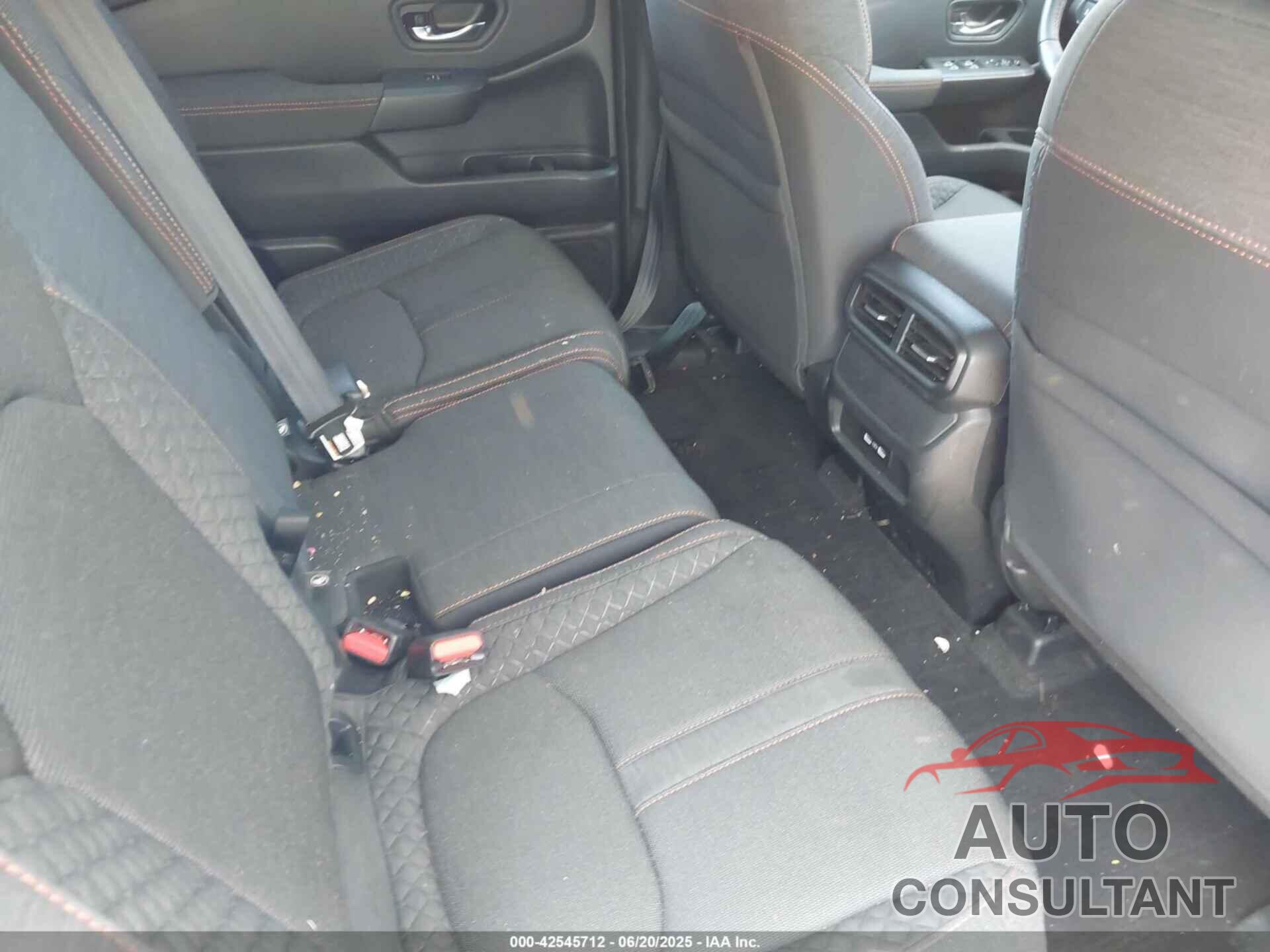 HONDA PILOT 2023 - 5FNYG1H36PB024804