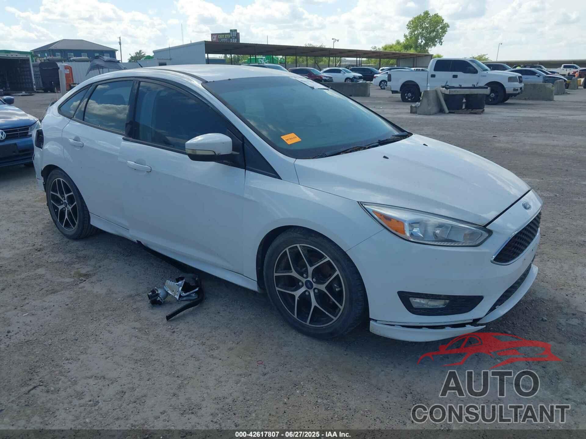 FORD FOCUS 2015 - 1FADP3F20FL240606