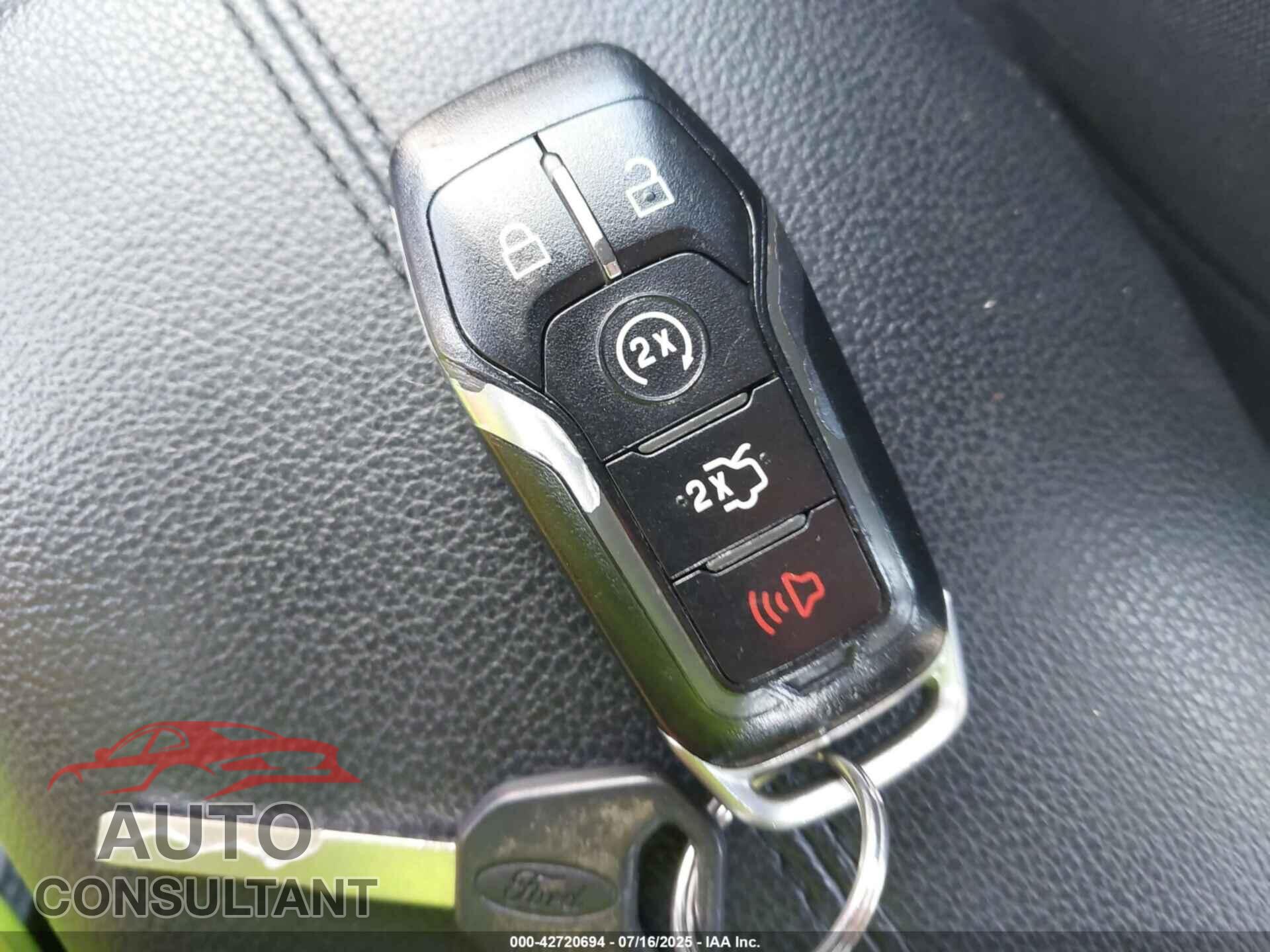 FORD MUSTANG 2017 - 1FA6P8TH5H5345700