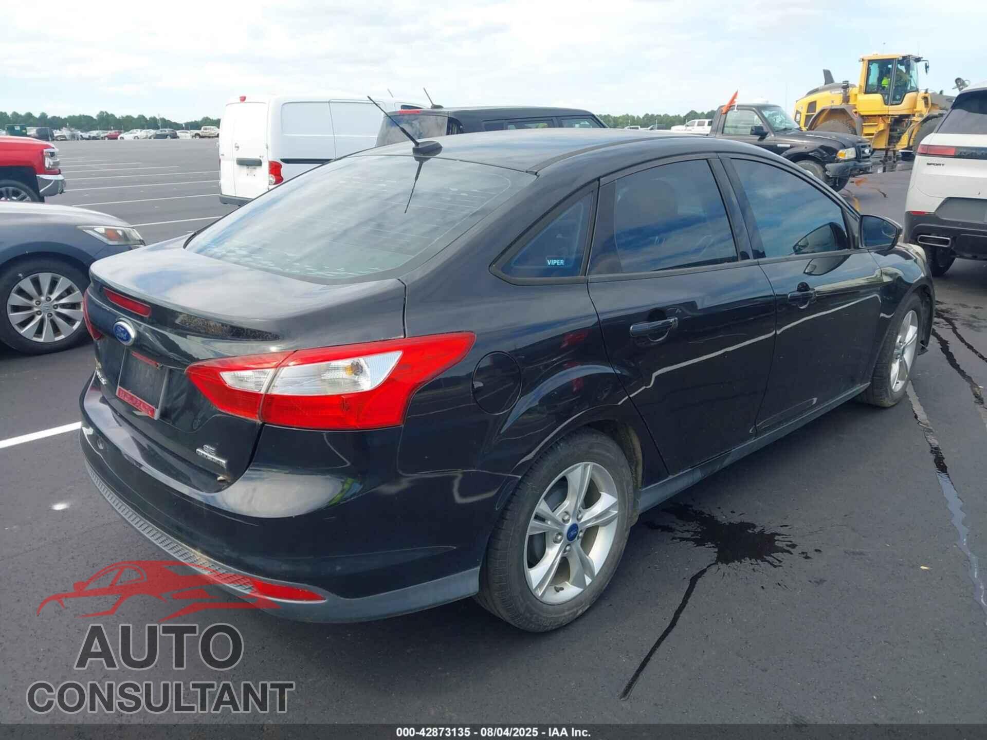 FORD FOCUS 2014 - 1FADP3F2XEL202640