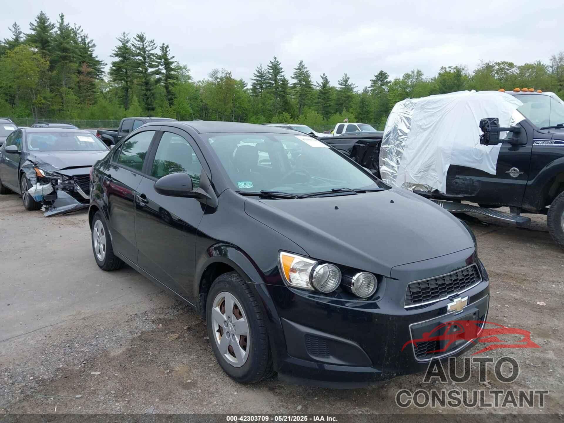 CHEVROLET SONIC 2016 - 1G1JA5SG2G4116997