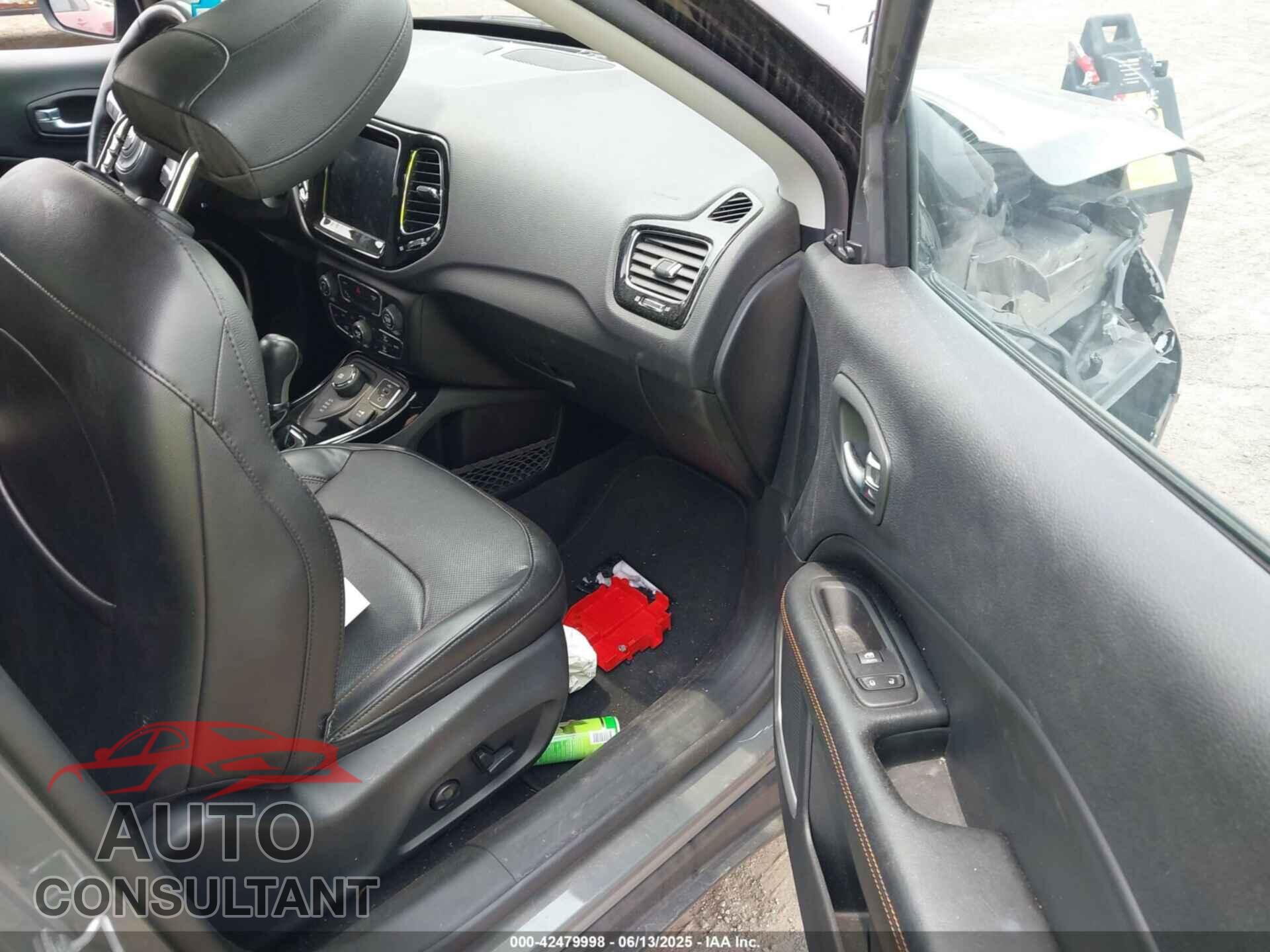 JEEP COMPASS 2020 - 3C4NJDCB1LT164260