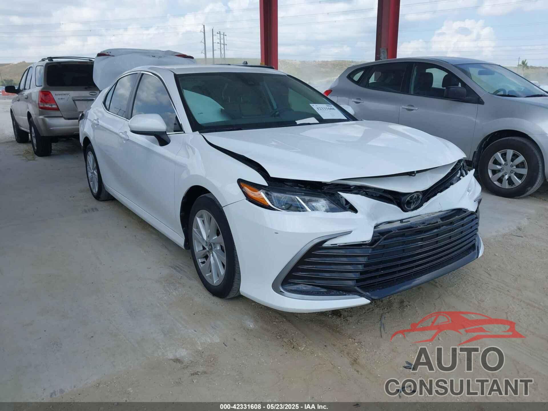 TOYOTA CAMRY 2021 - 4T1C11AK9MU584845