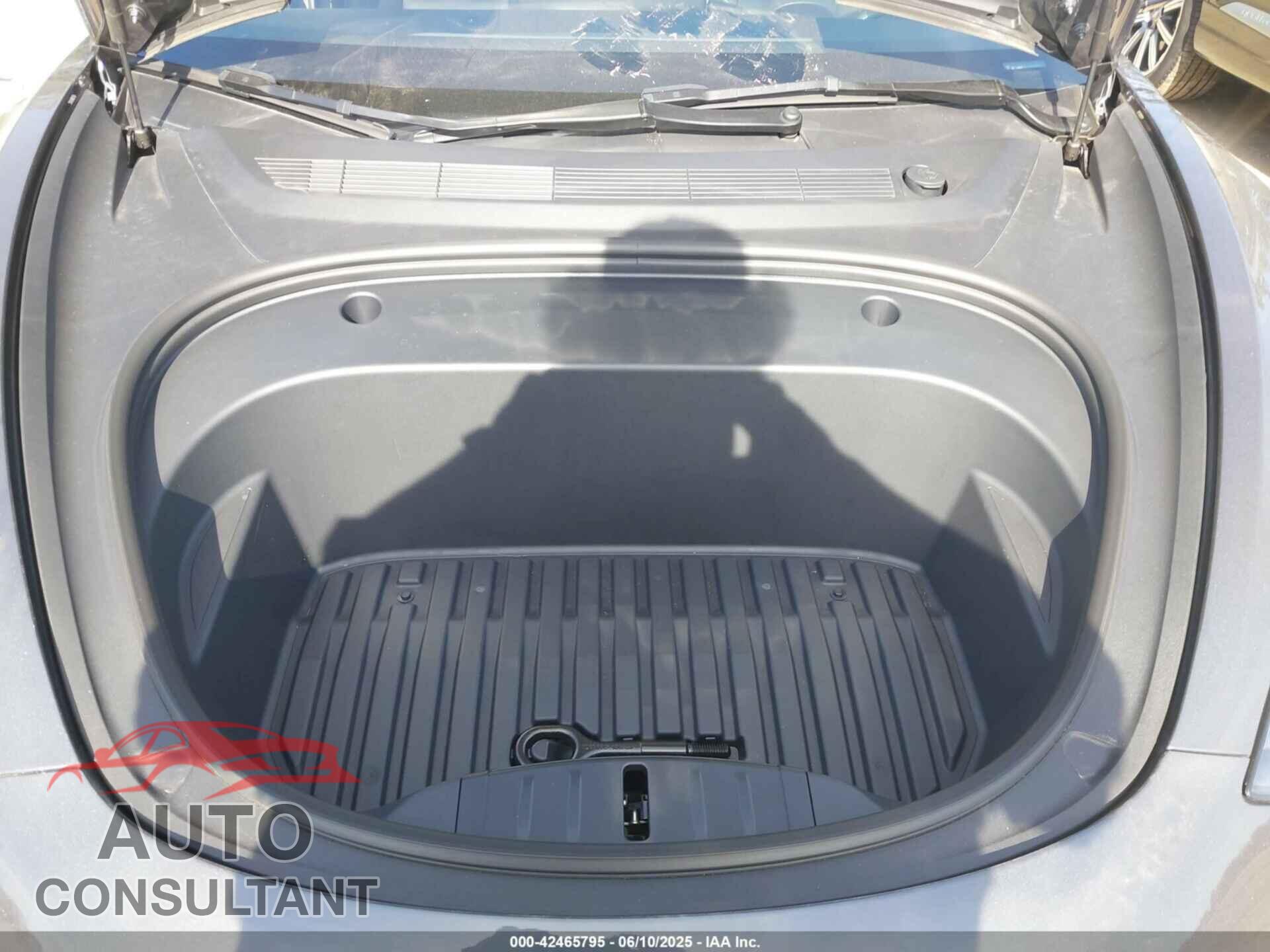 TESLA MODEL 3 2023 - 5YJ3E1EA5PF656325