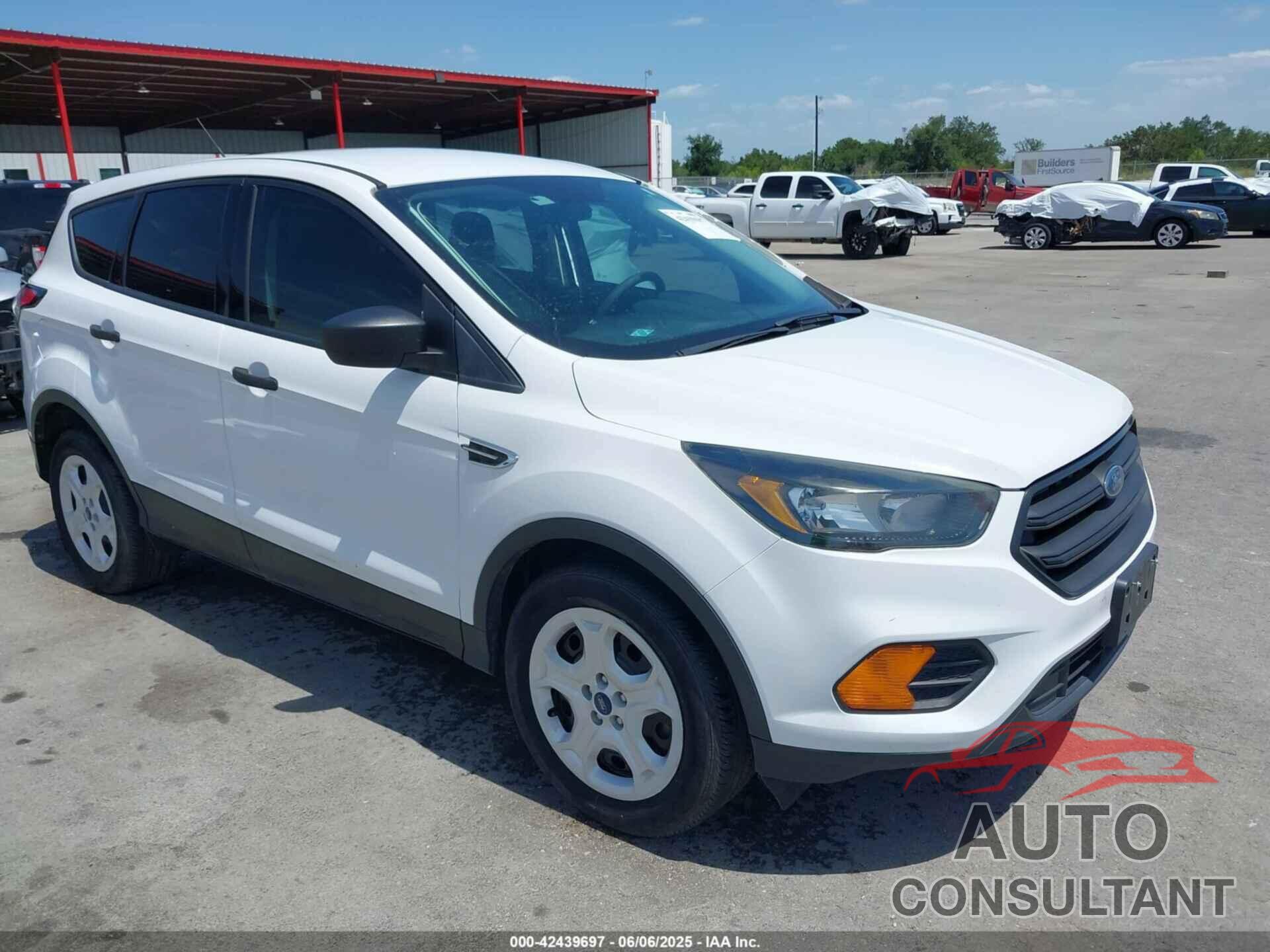 FORD ESCAPE 2018 - 1FMCU0F75JUB11462