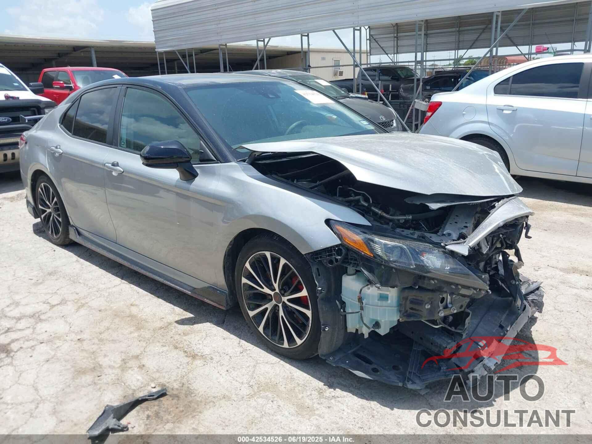 TOYOTA CAMRY 2020 - 4T1NZ1AKXLU038569
