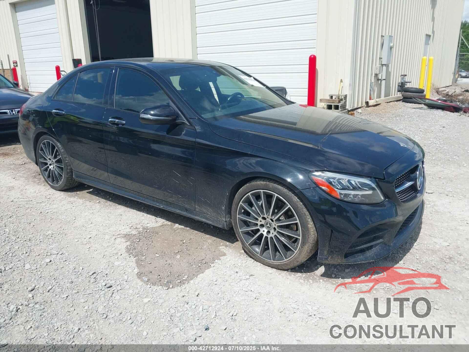 MERCEDES-BENZ C 300 2019 - 55SWF8DB9KU300402