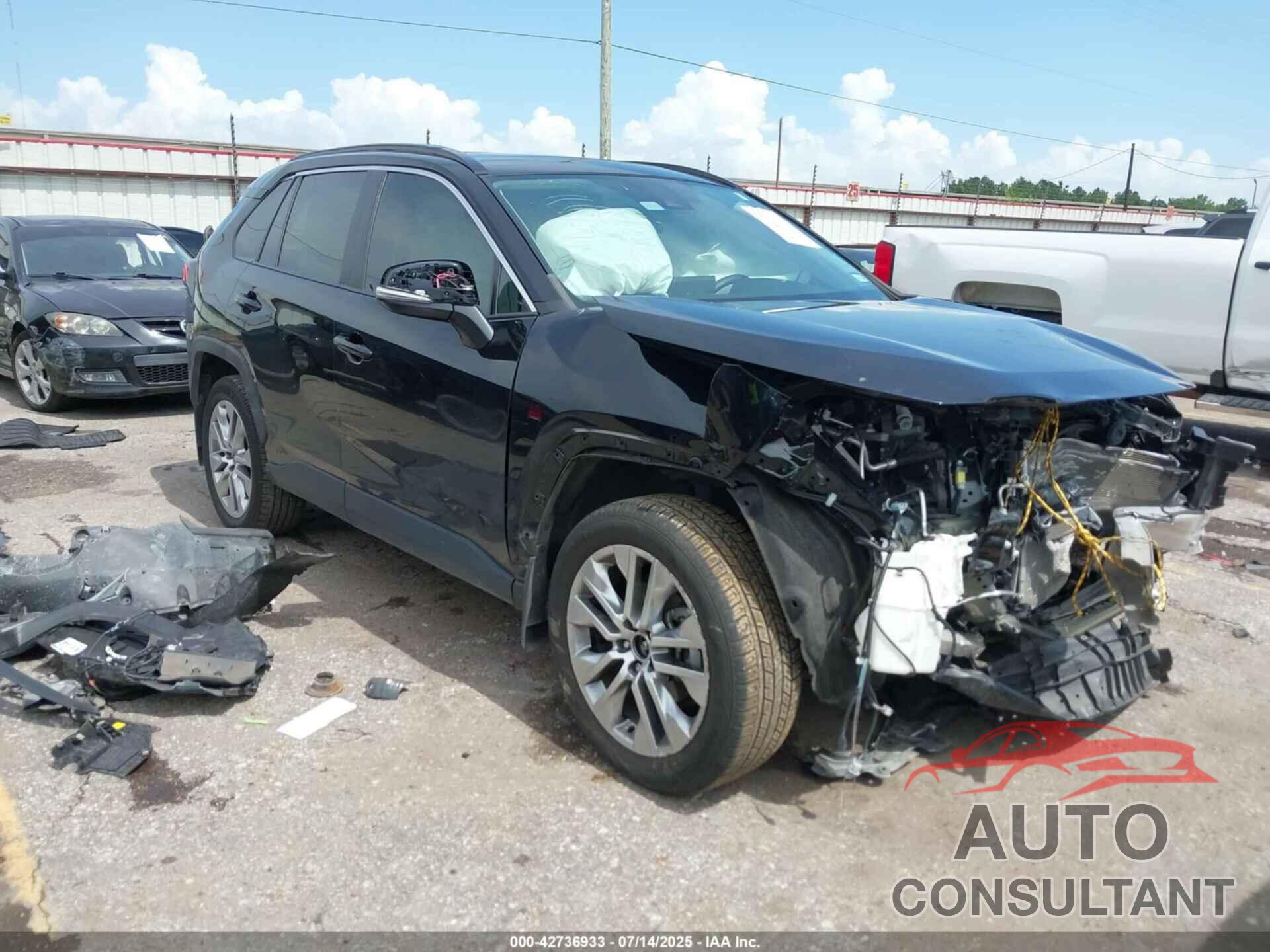 TOYOTA RAV4 2022 - 2T3C1RFV2NC190308