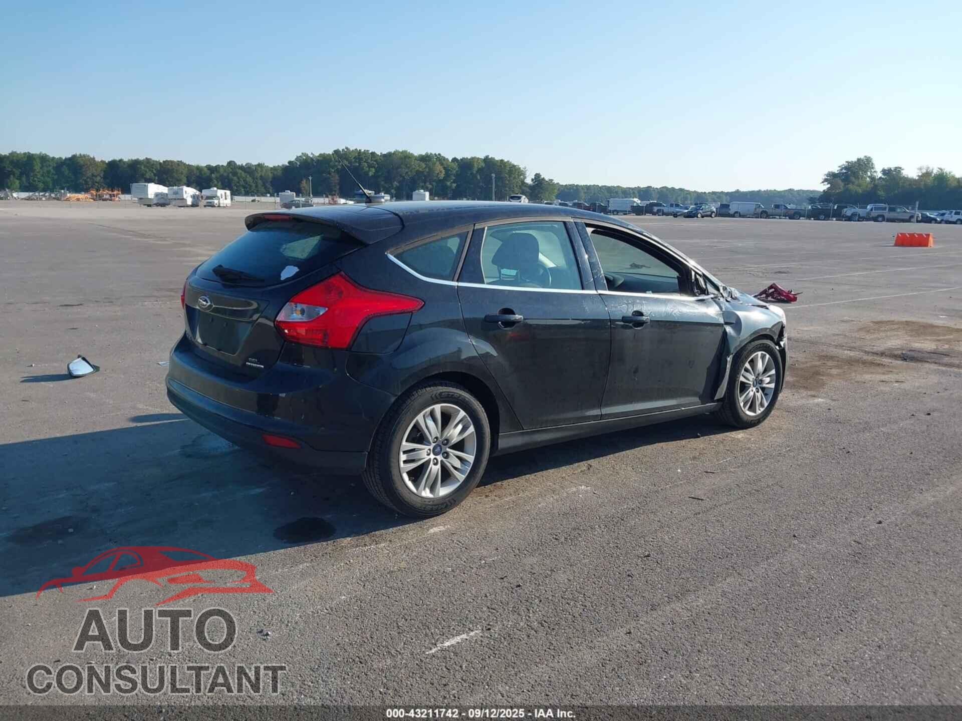 FORD FOCUS 2012 - 1FAHP3M21CL457341