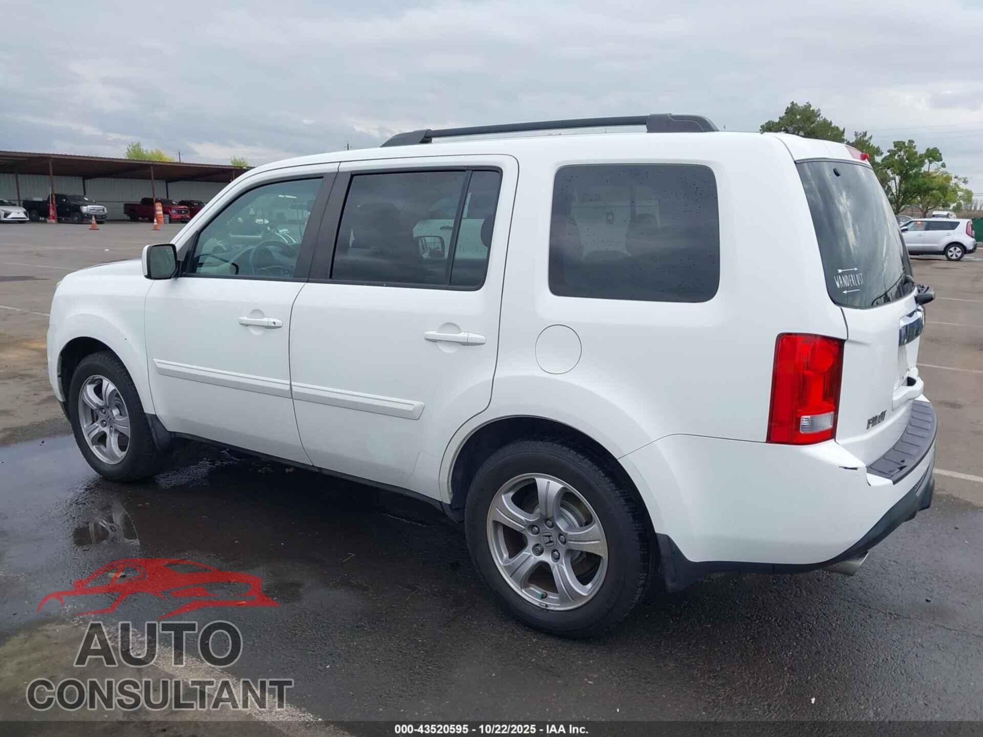 HONDA PILOT 2013 - 5FNYF3H52DB013116