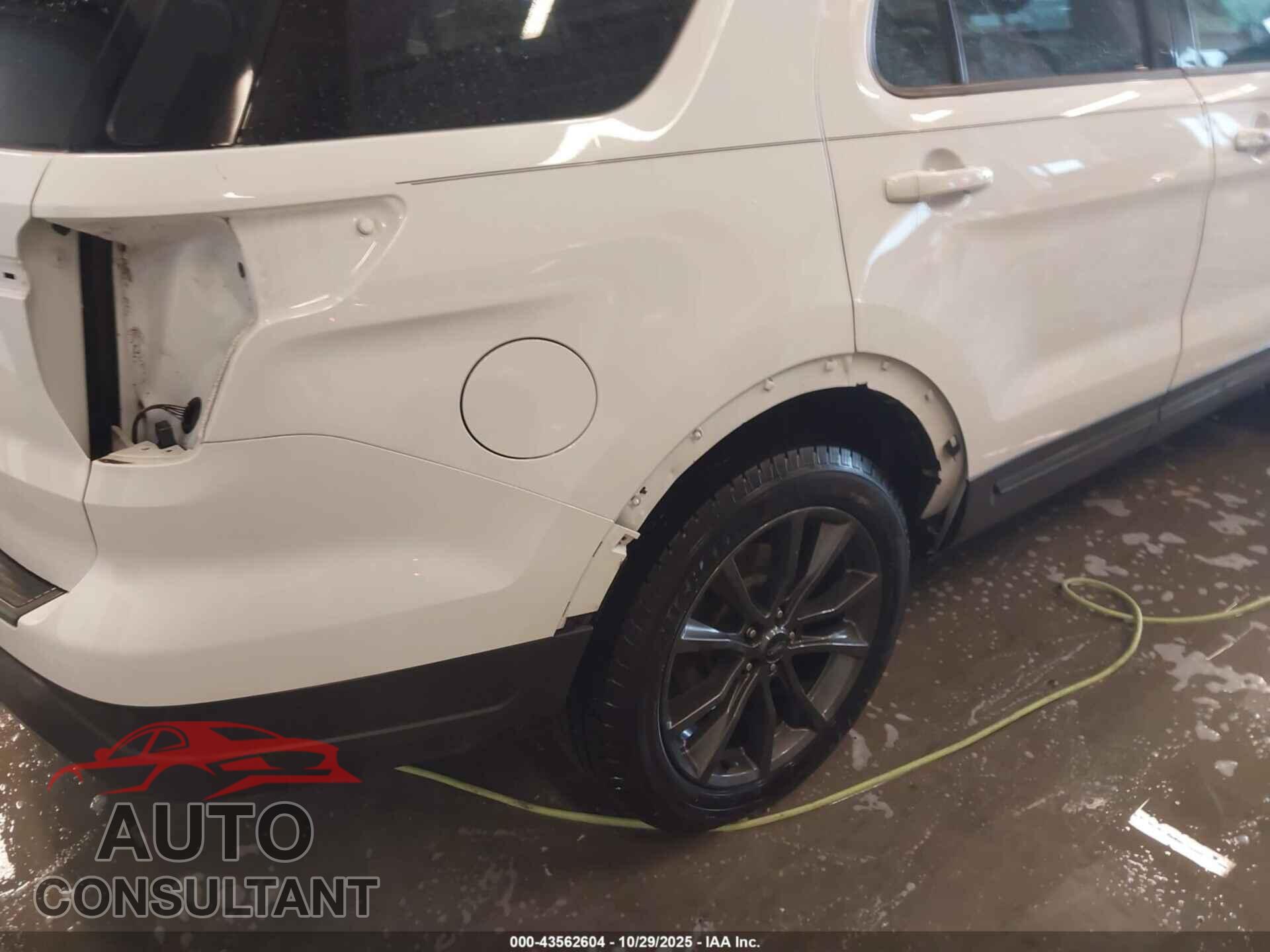 FORD EXPLORER 2018 - 1FM5K7D87JGB78632
