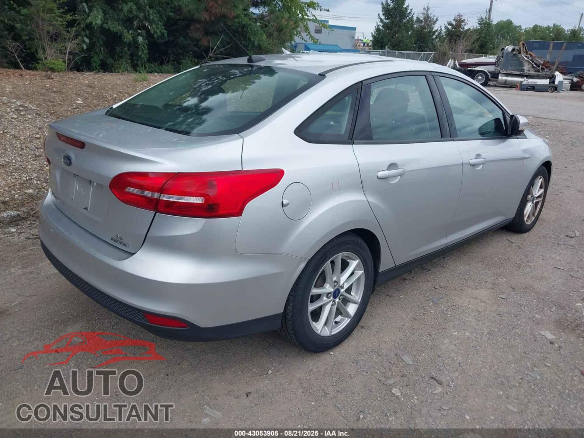 FORD FOCUS 2015 - 1FADP3F23FL202805