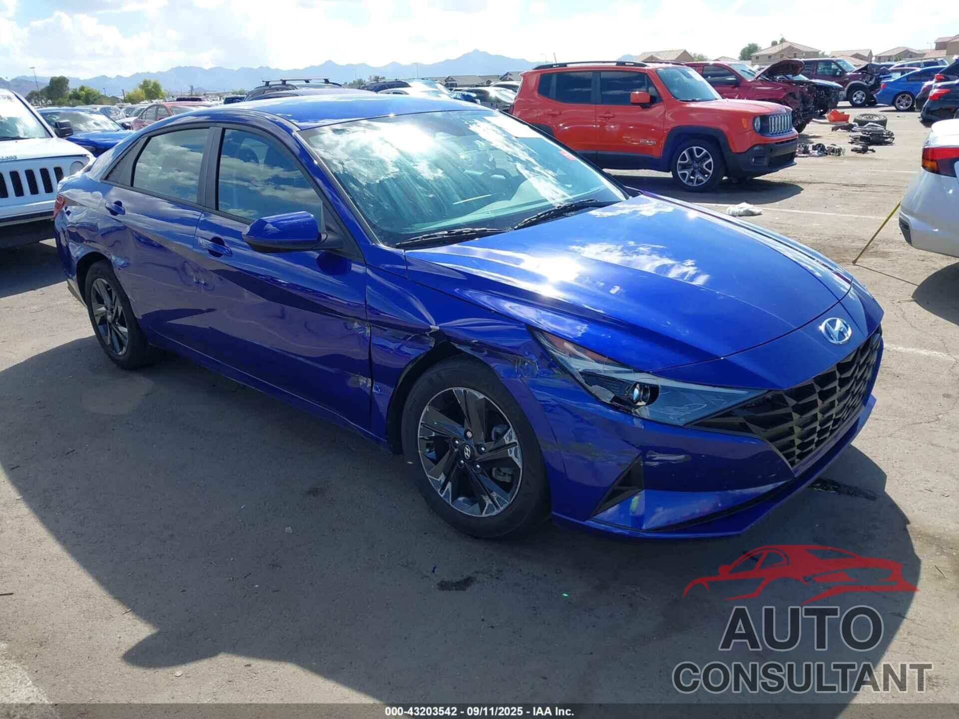 HYUNDAI ELANTRA 2023 - KMHLM4AG3PU376890