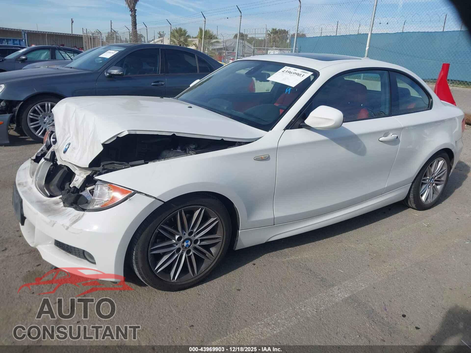 BMW 128I 2013 - WBAUP9C54DVS94405
