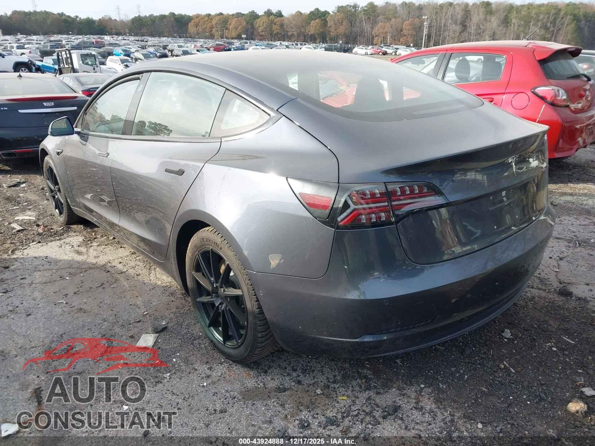 TESLA MODEL 3 2018 - 5YJ3E1EA9JF036763