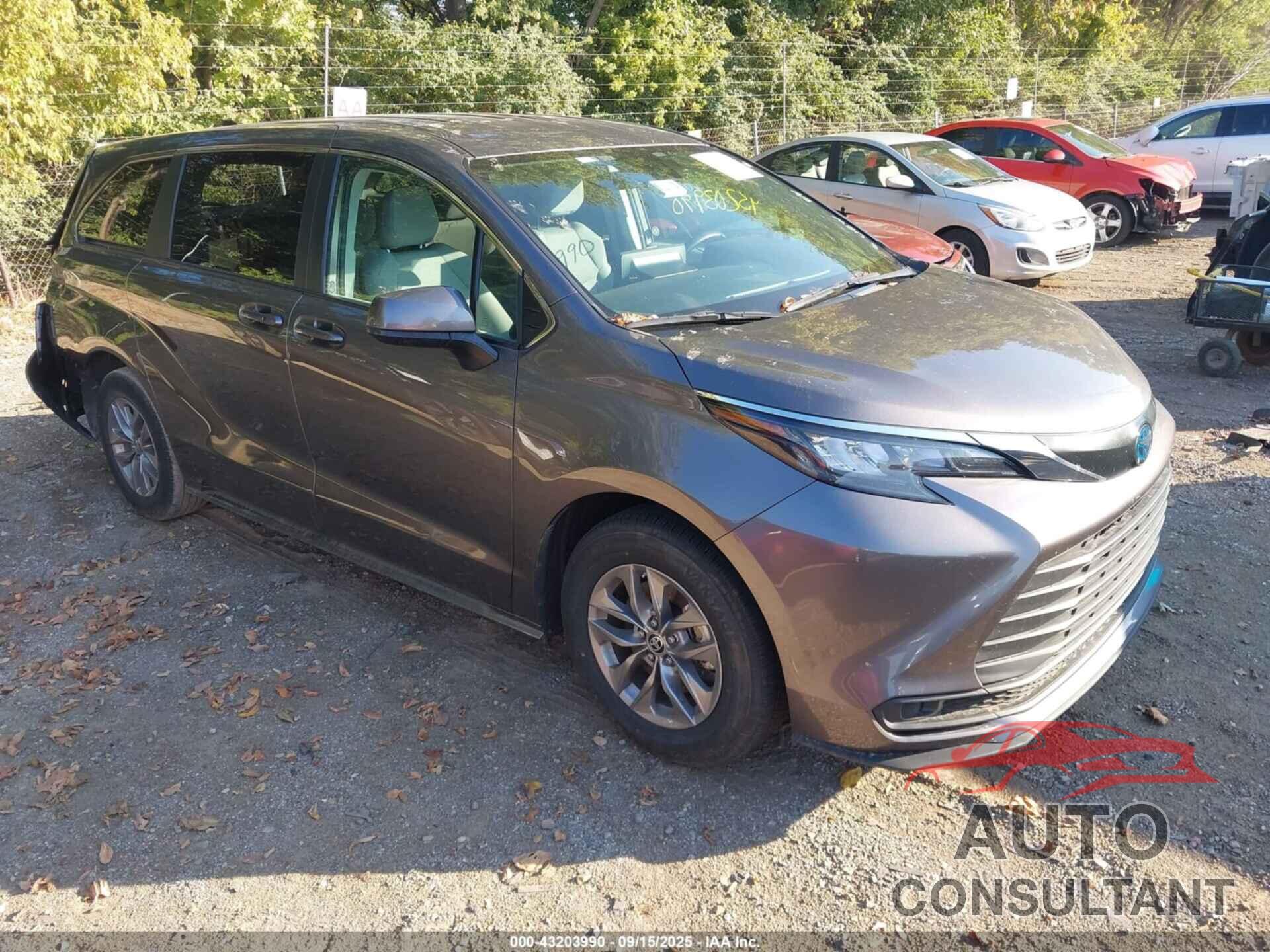 TOYOTA SIENNA 2024 - 5TDKRKECXRS199257