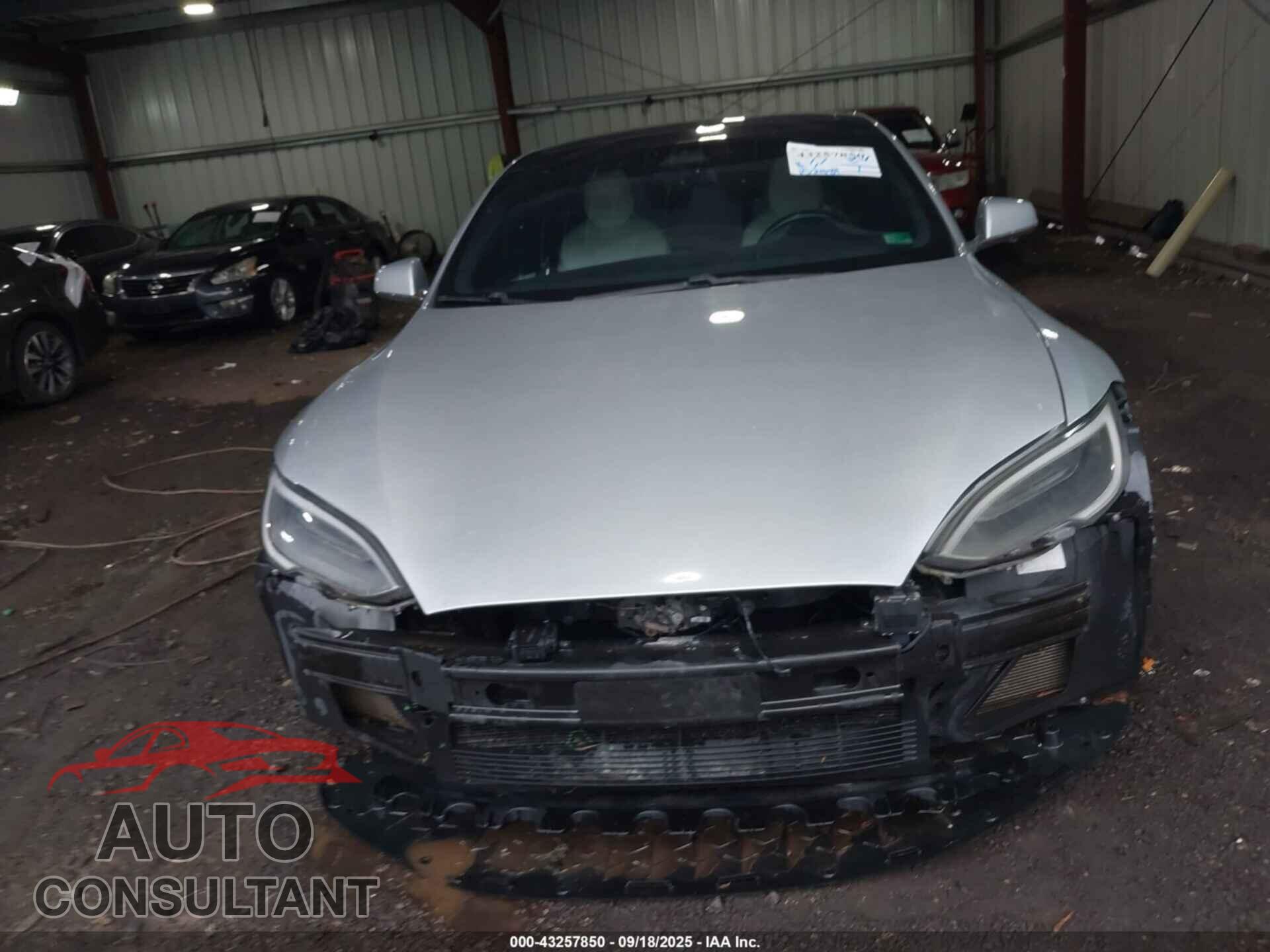 TESLA MODEL S 2017 - 5YJSA1E2XHF197827