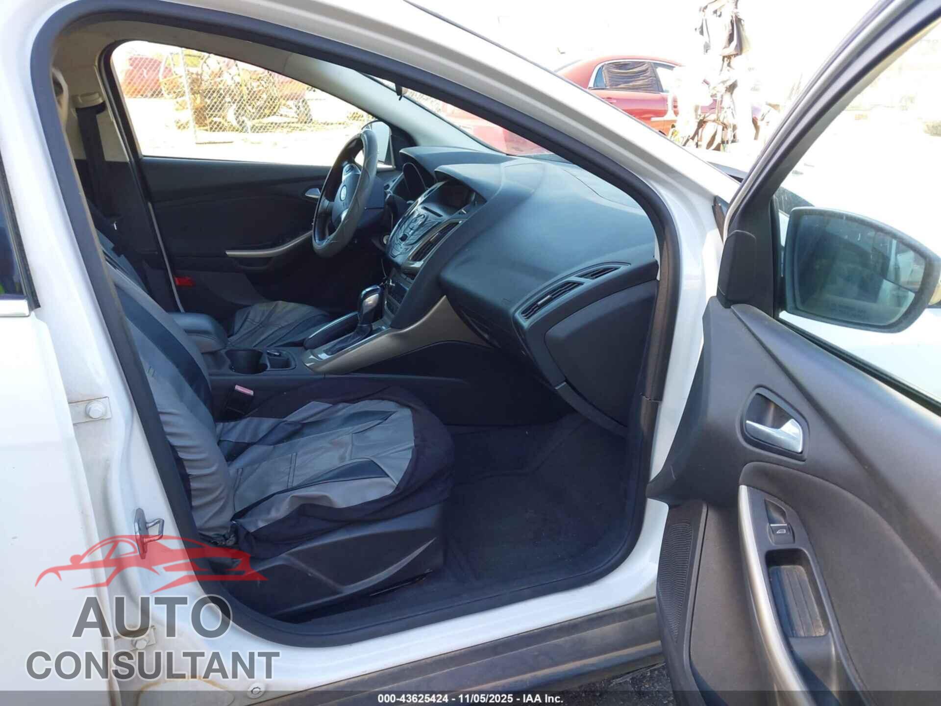 FORD FOCUS 2012 - 1FAHP3H26CL357066