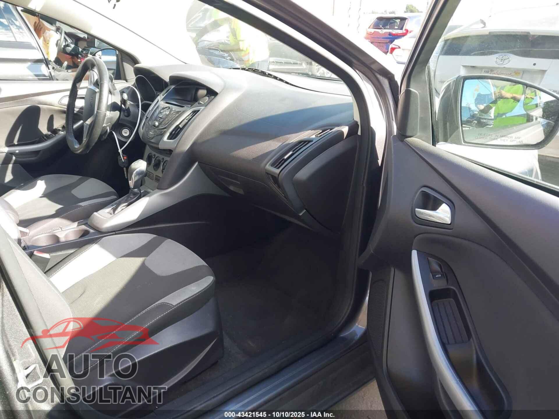 FORD FOCUS 2012 - 1FAHP3F28CL420459