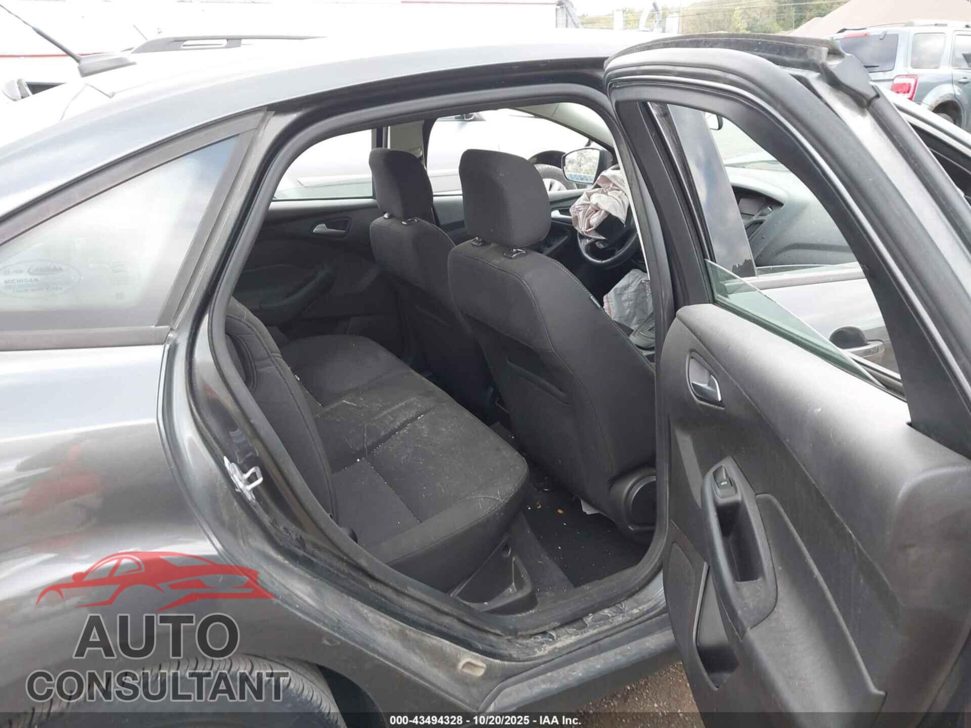 FORD FOCUS 2016 - 1FADP3F29GL379439