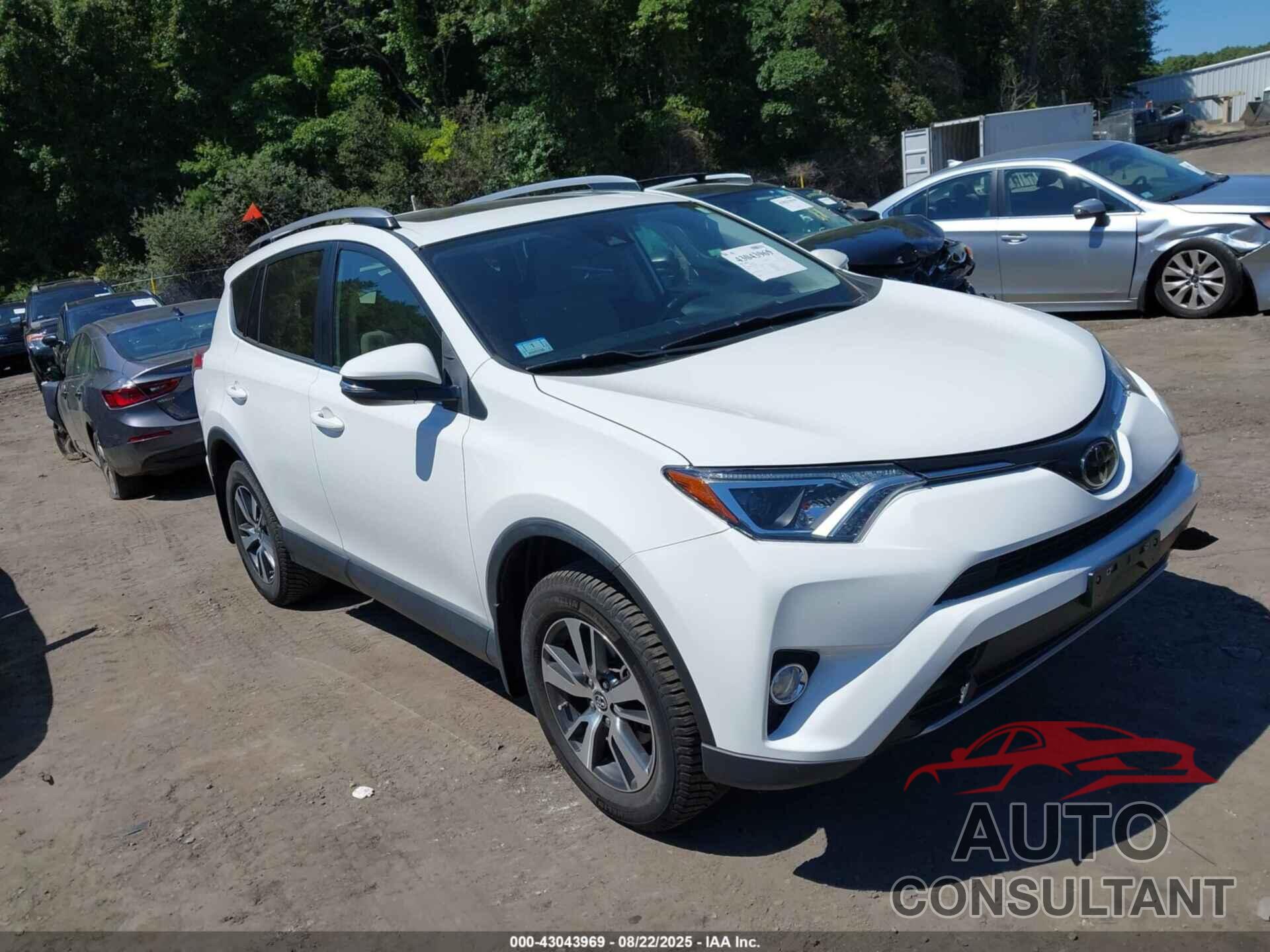 TOYOTA RAV4 2018 - JTMRFREV2JJ249054