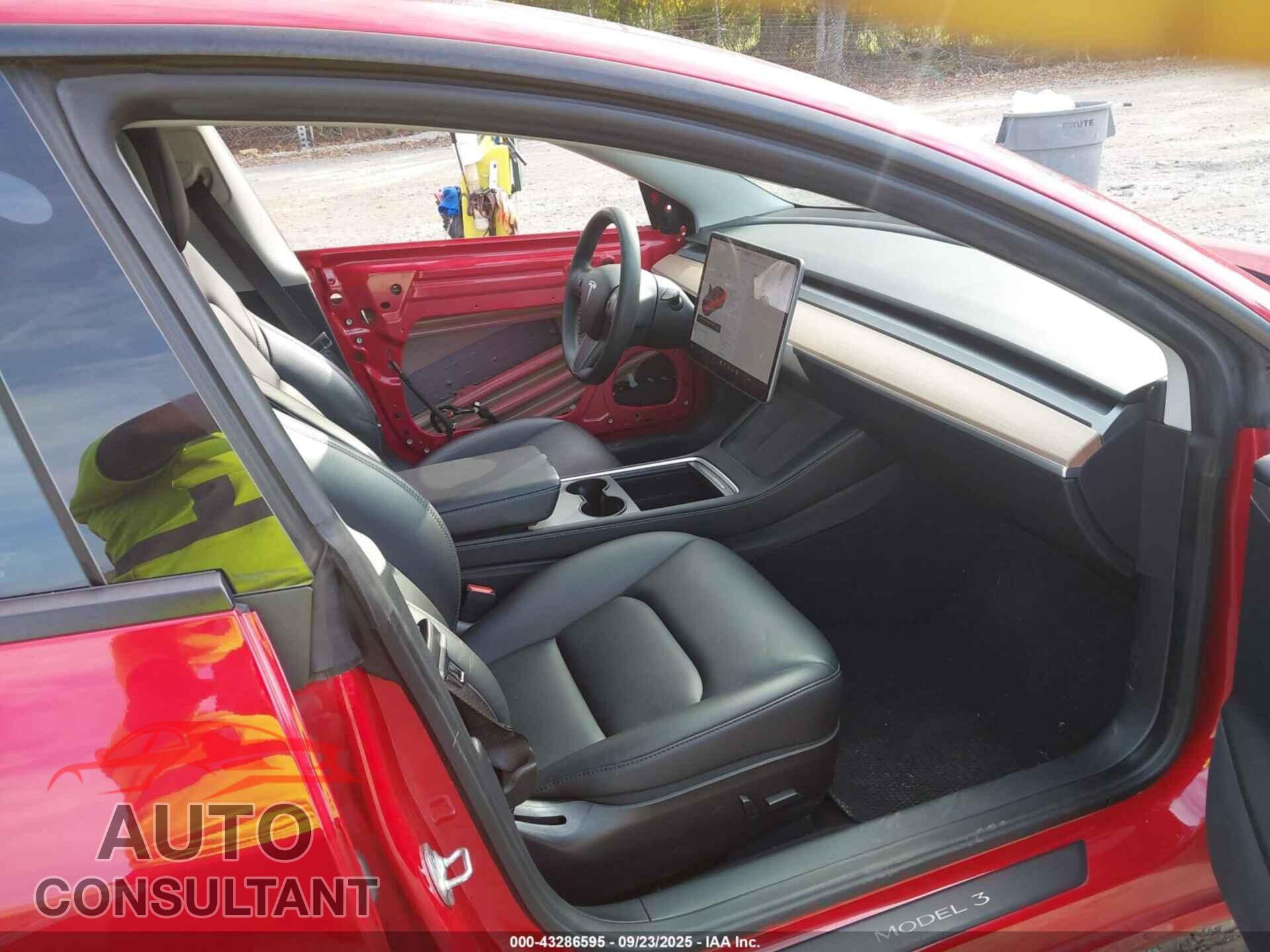 TESLA MODEL 3 2021 - 5YJ3E1EA9MF098264