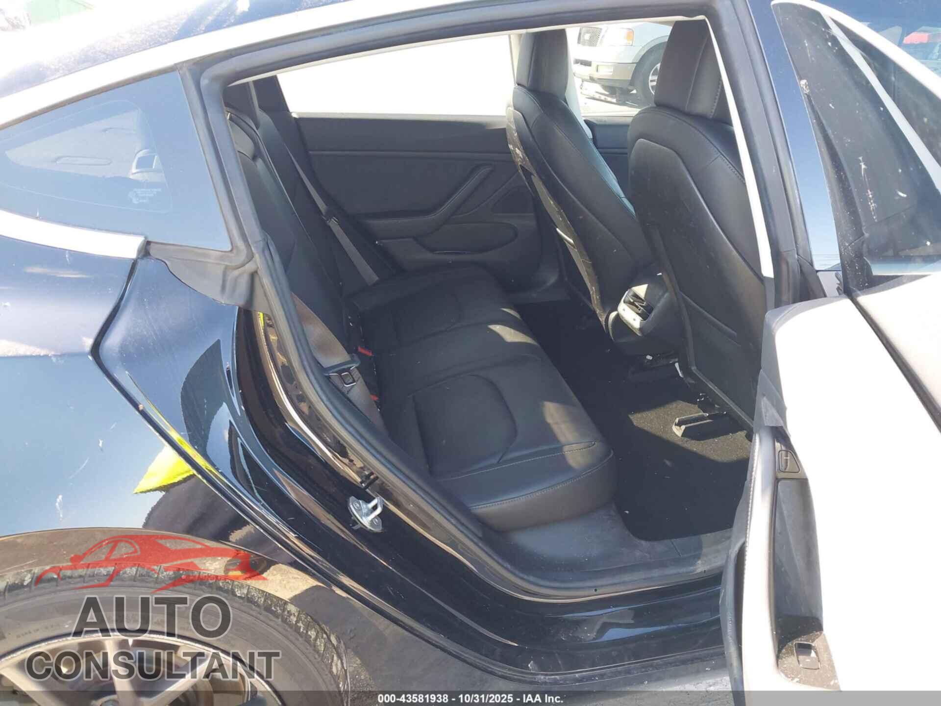 TESLA MODEL 3 2018 - 5YJ3E1EA9JF010079