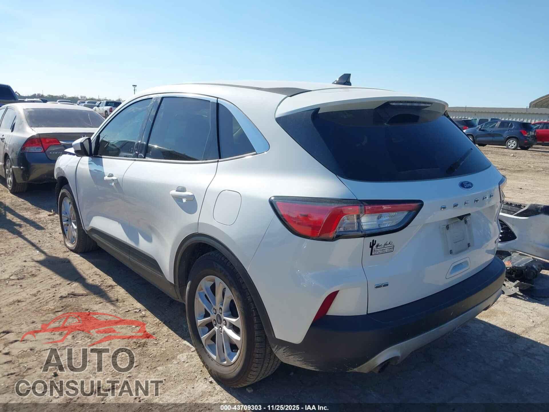 FORD ESCAPE 2020 - 1FMCU0G61LUA75696
