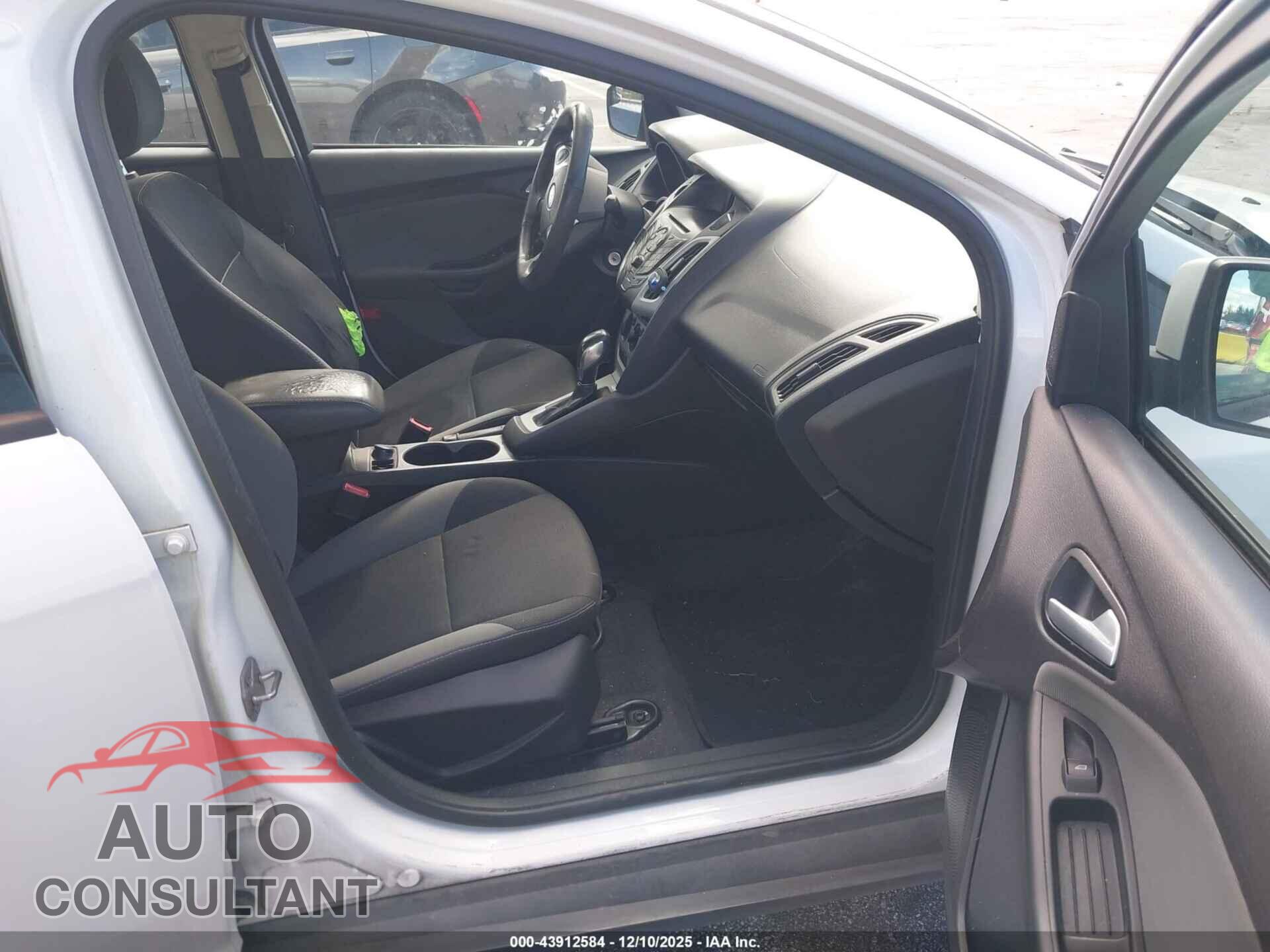 FORD FOCUS 2014 - 1FADP3F26EL219953
