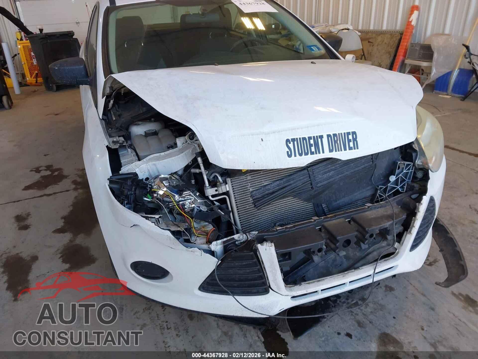 FORD FOCUS 2014 - 1FADP3E23EL112862