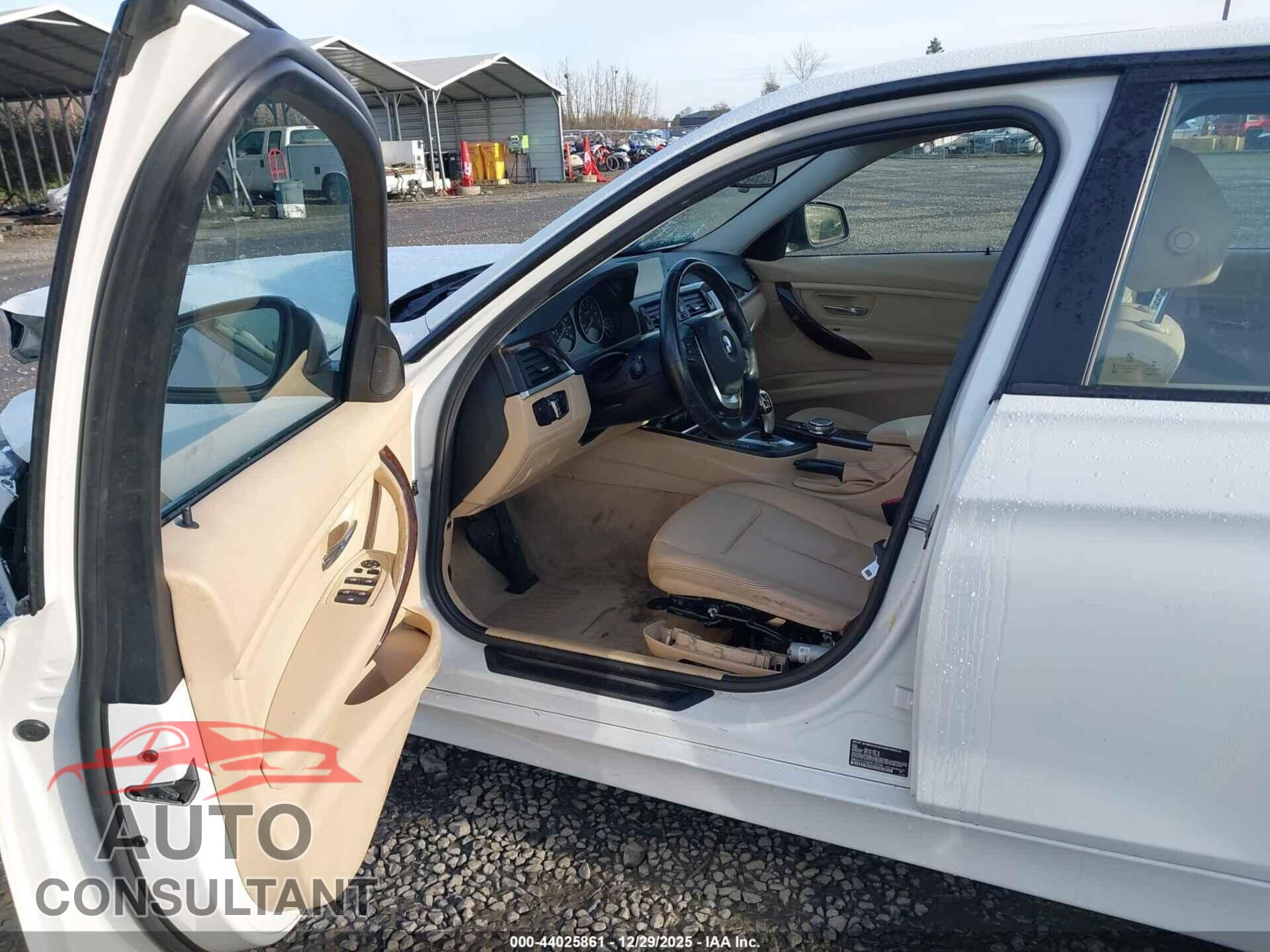 BMW 328I 2015 - WBA3C1C56FK123782