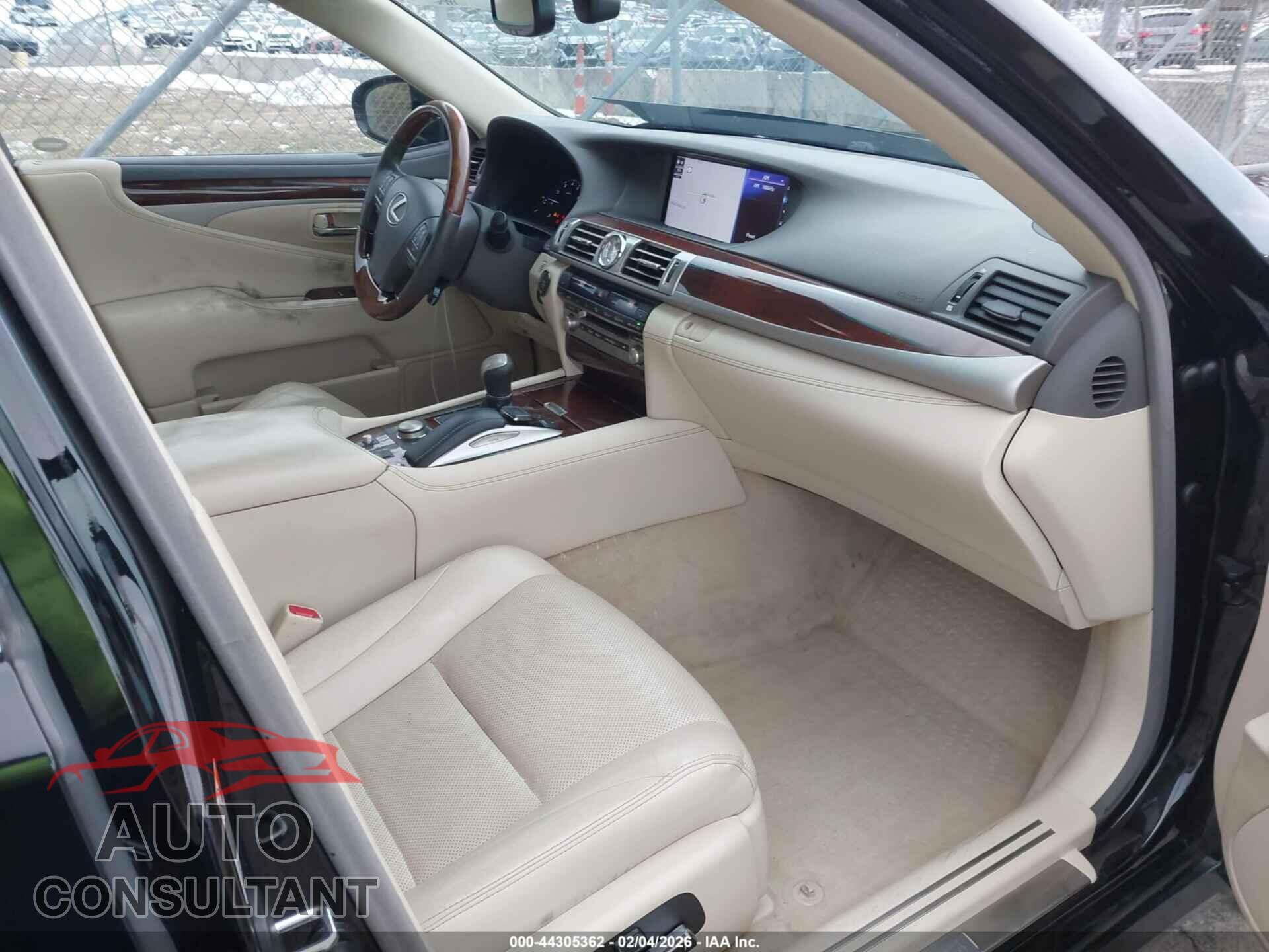 LEXUS LS 460 2017 - JTHBL5EF8H5145245