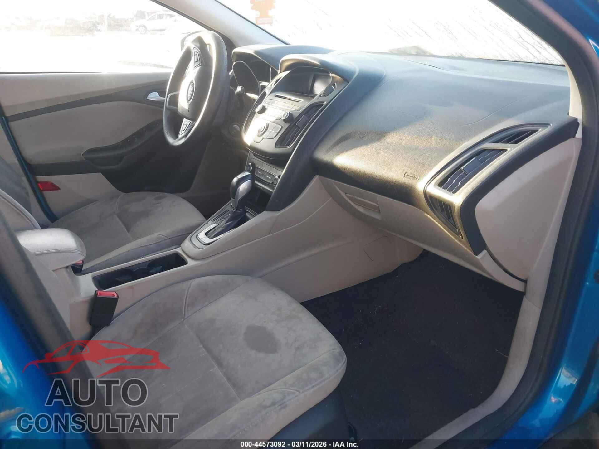 FORD FOCUS 2015 - 1FADP3K22FL264489