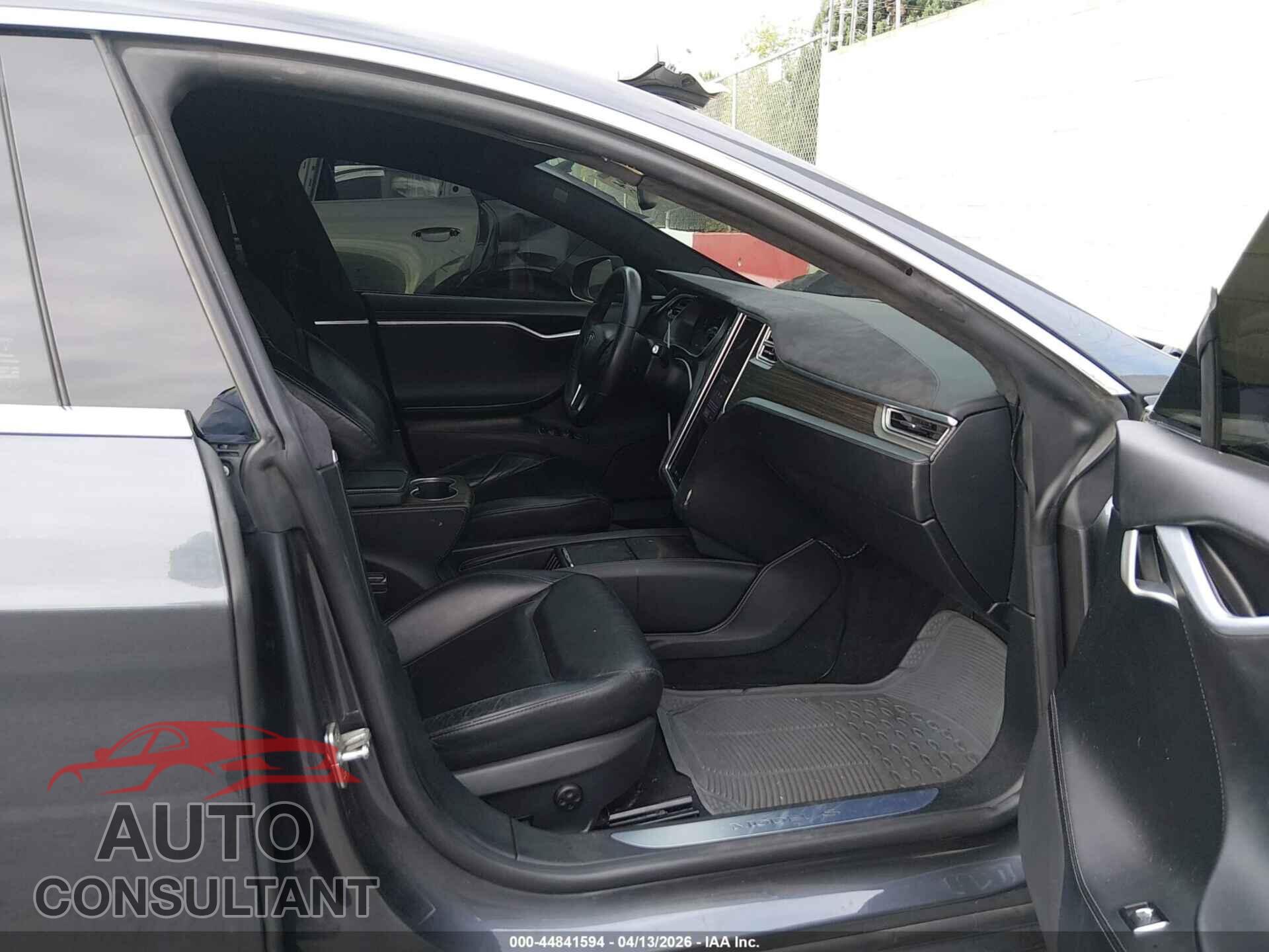 TESLA MODEL S 2016 - 5YJSA1E2XGF127873