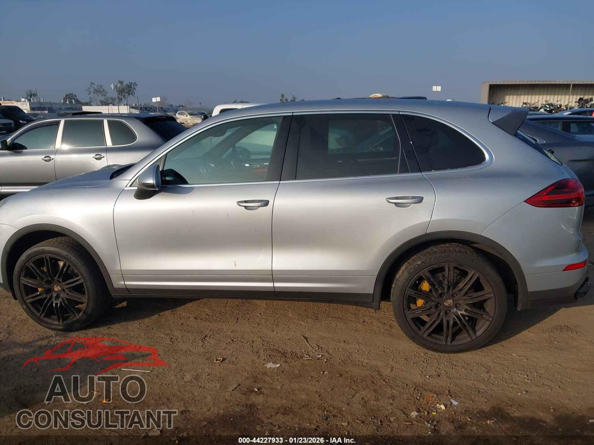 PORSCHE CAYENNE 2016 - WP1AA2A2XGLA04898