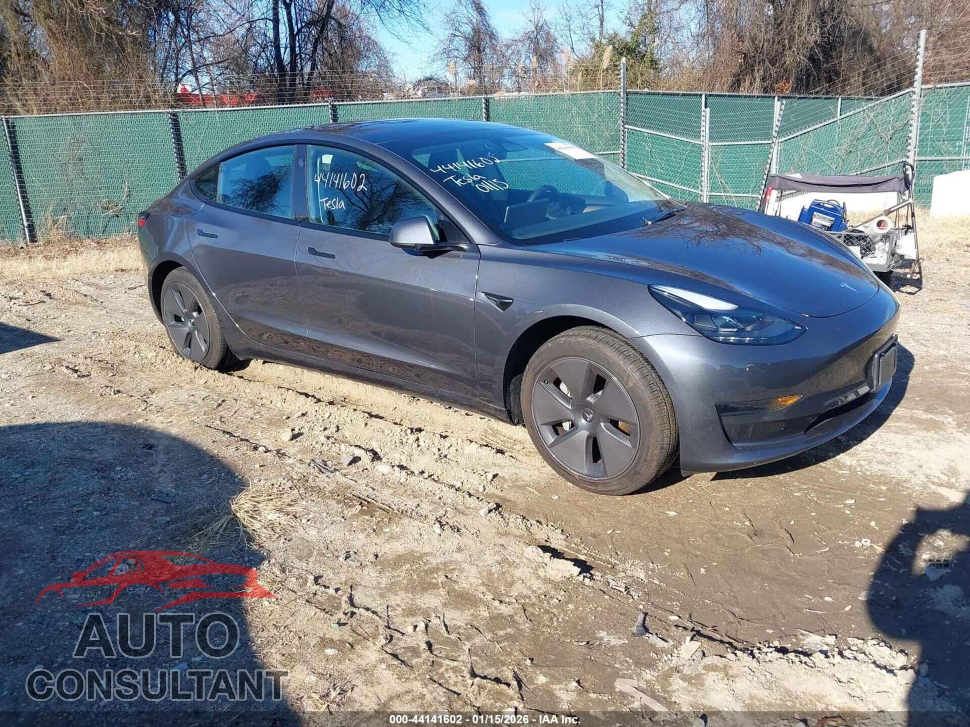 TESLA MODEL 3 2023 - 5YJ3E1EA5PF687865