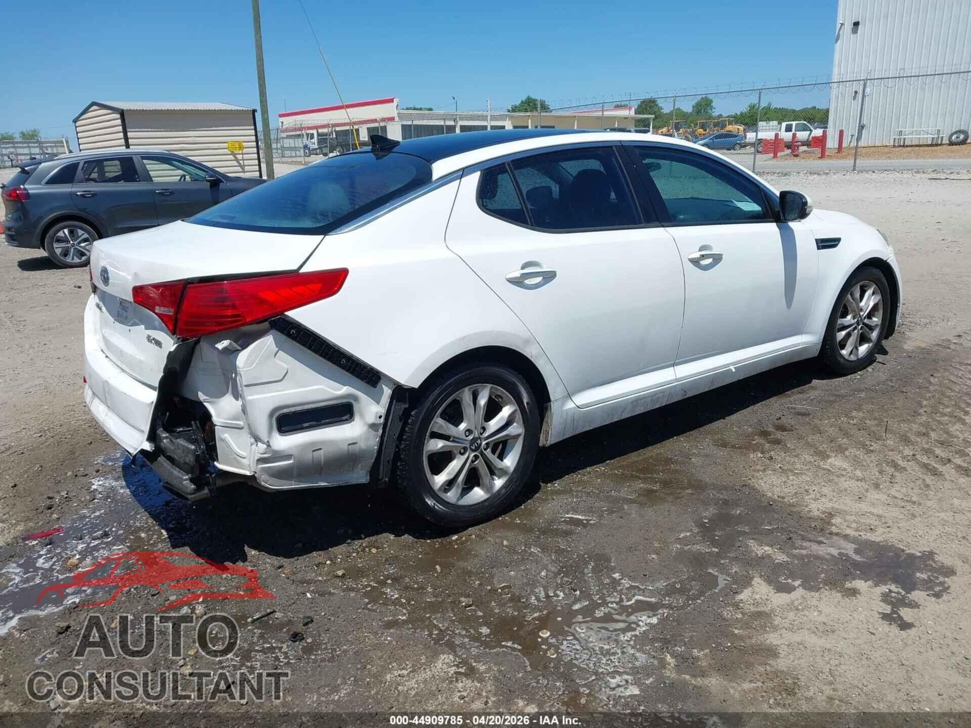 KIA OPTIMA 2011 - KNAGN4A75B5076917