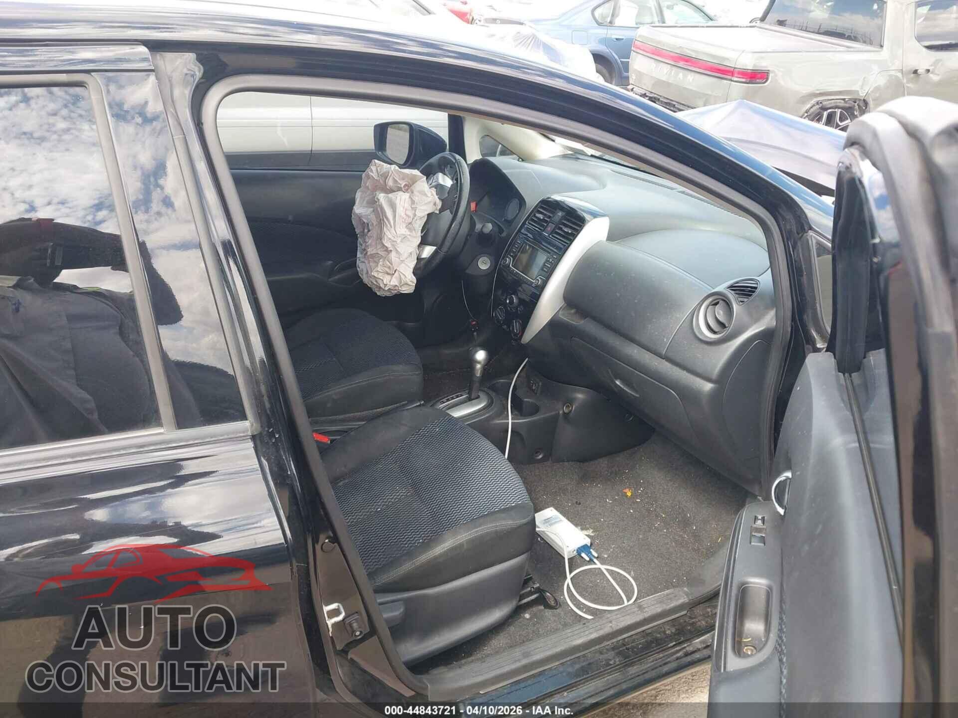 NISSAN VERSA NOTE 2018 - 3N1CE2CP8JL363589