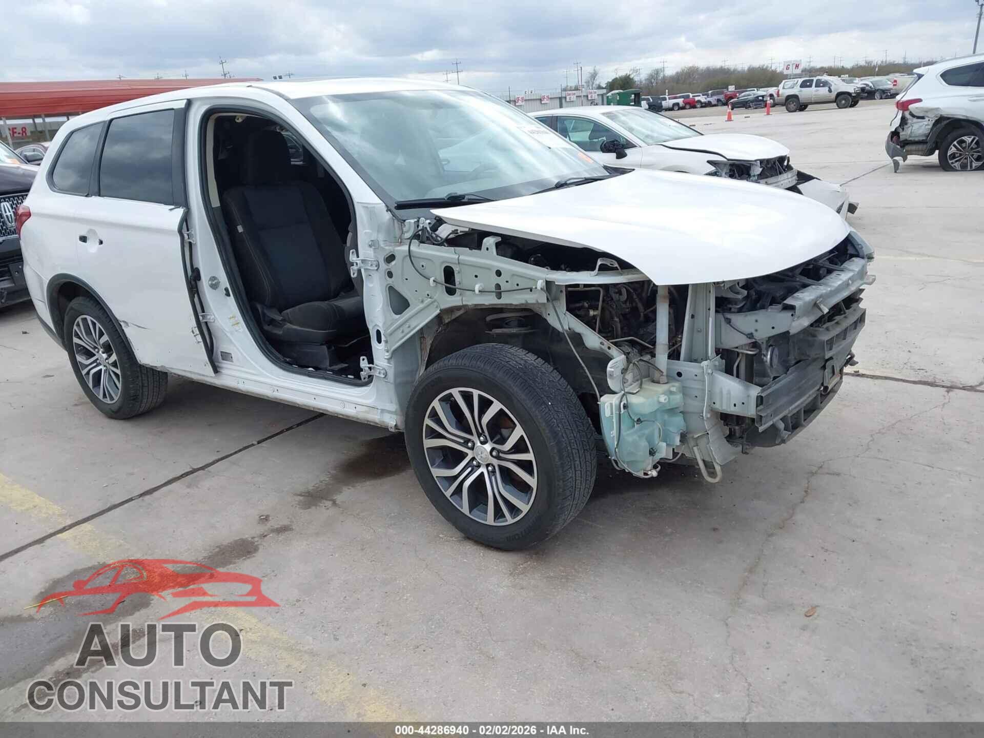 MITSUBISHI OUTLANDER 2017 - JA4AD3A30HZ028840