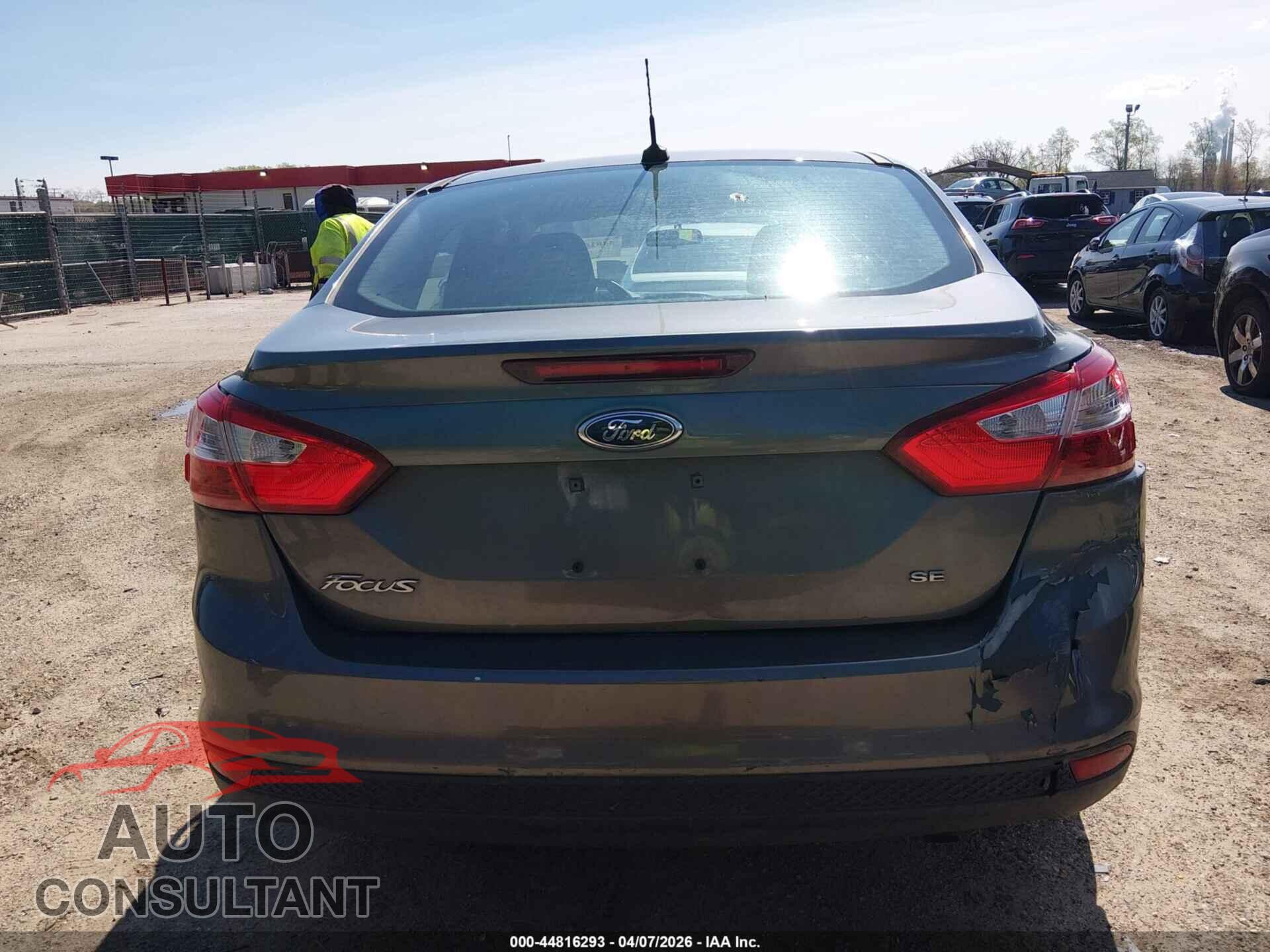 FORD FOCUS 2014 - 1FADP3F27EL446729