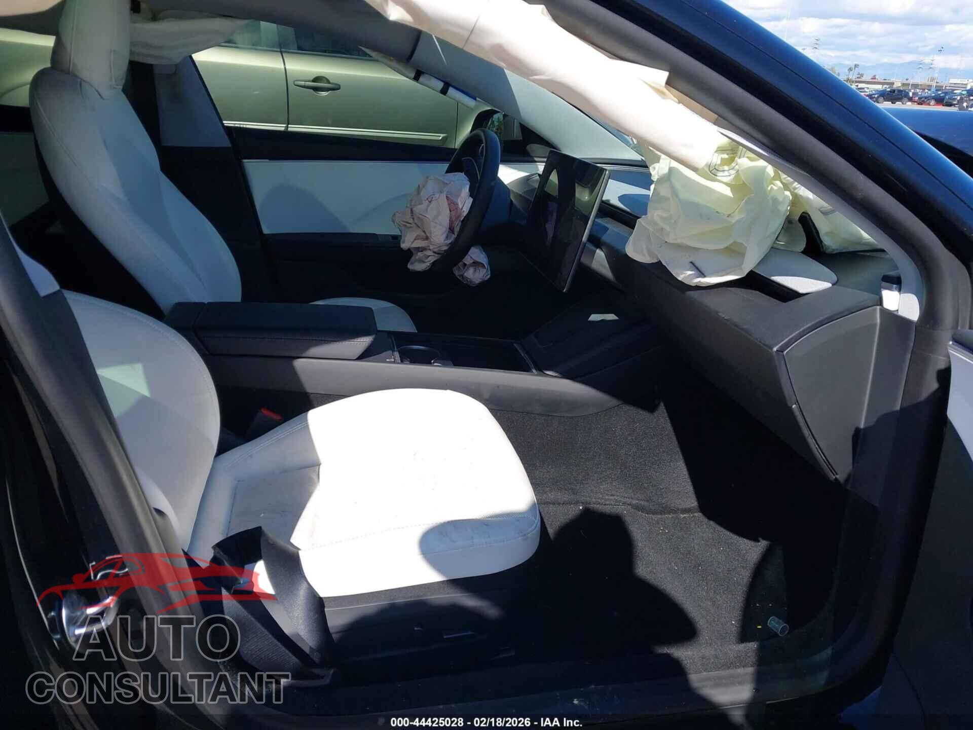TESLA MODEL 3 2025 - 5YJ3E1EB6SF873819