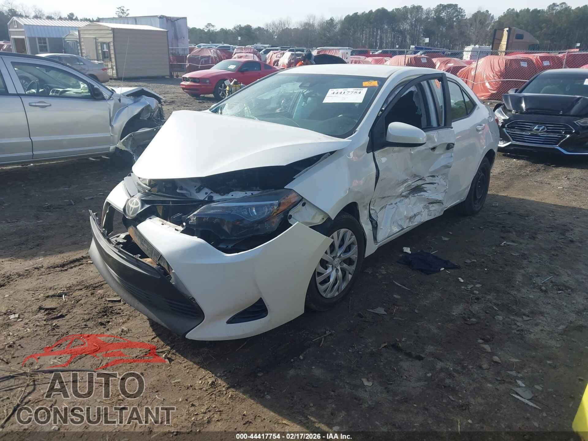 TOYOTA COROLLA 2018 - 5YFBURHE9JP842425