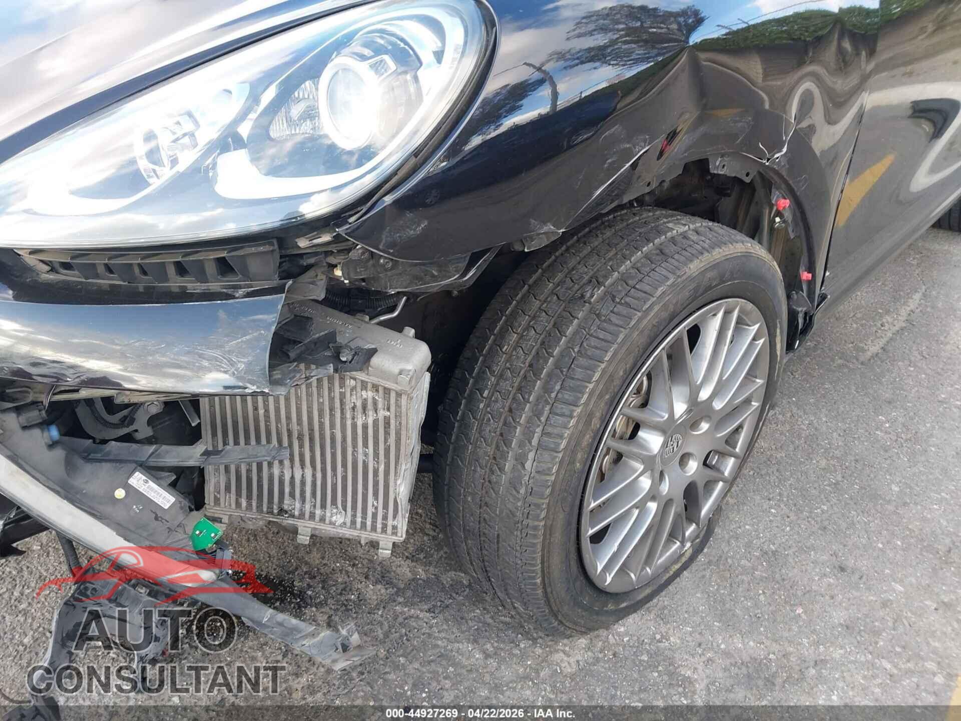 PORSCHE CAYENNE 2015 - WP1AB2A24FLA56314