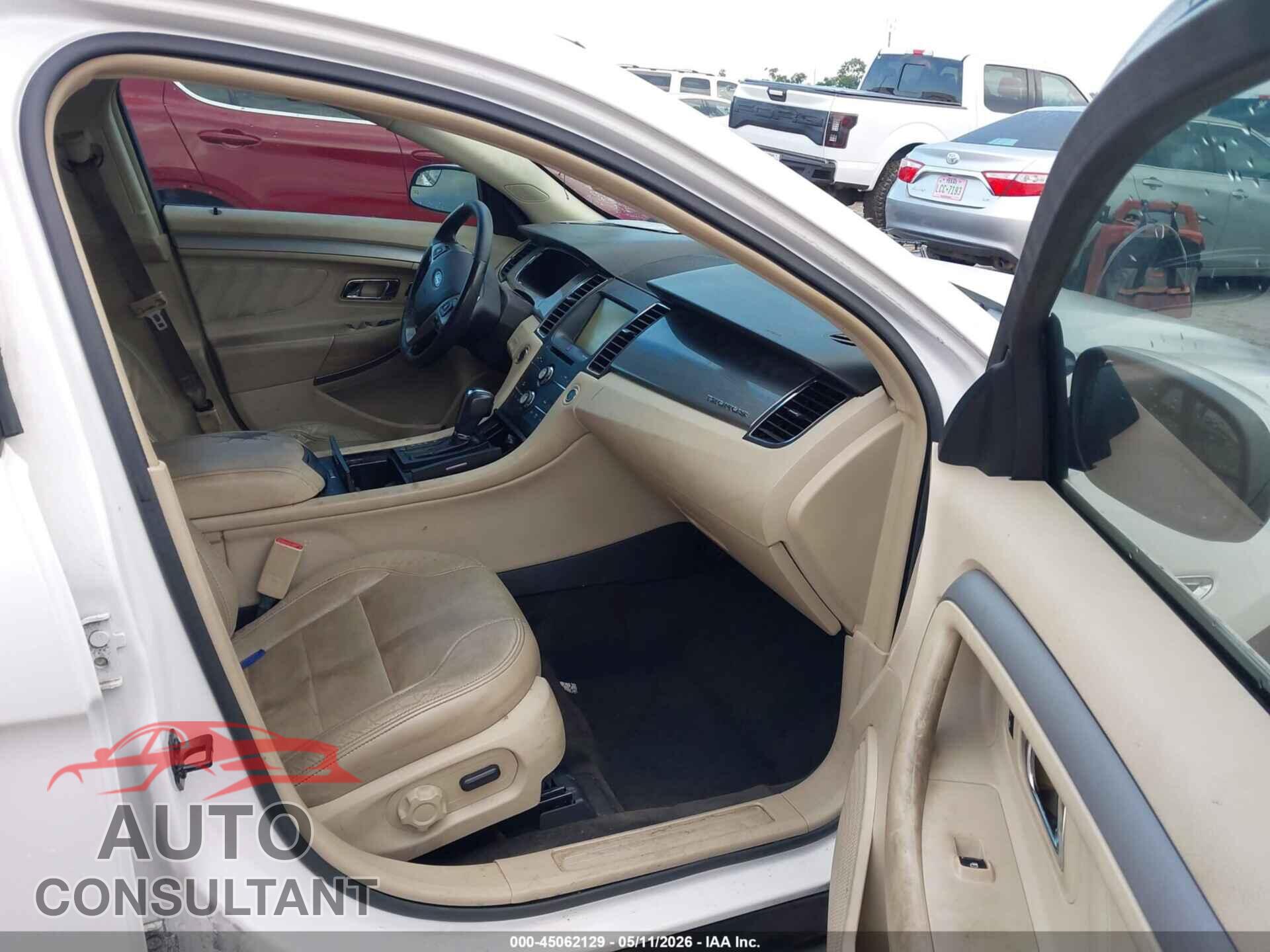 FORD TAURUS 2015 - 1FAHP2E83FG131678
