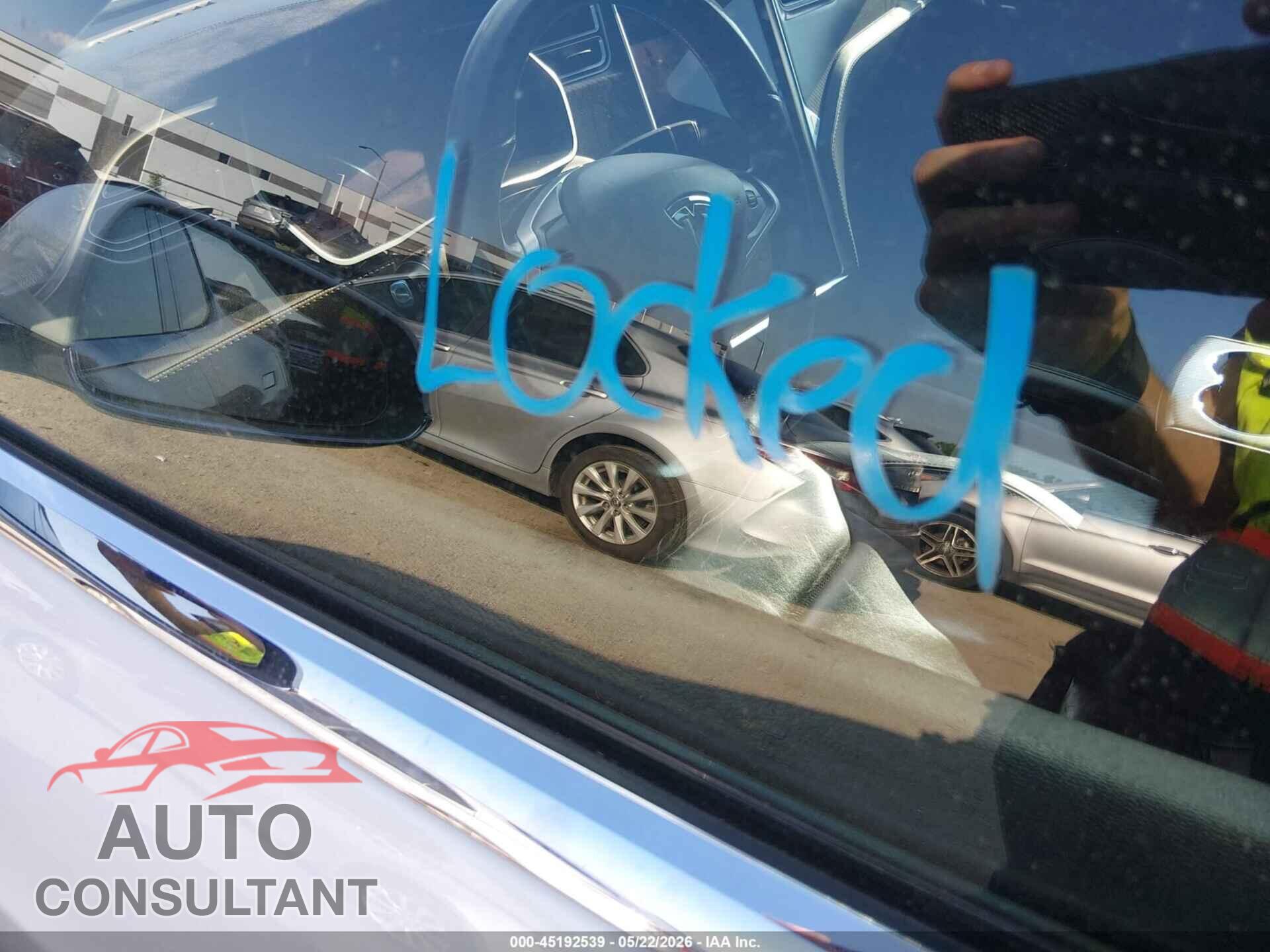 TESLA MODEL S 2014 - 5YJSA1H25EFP67403